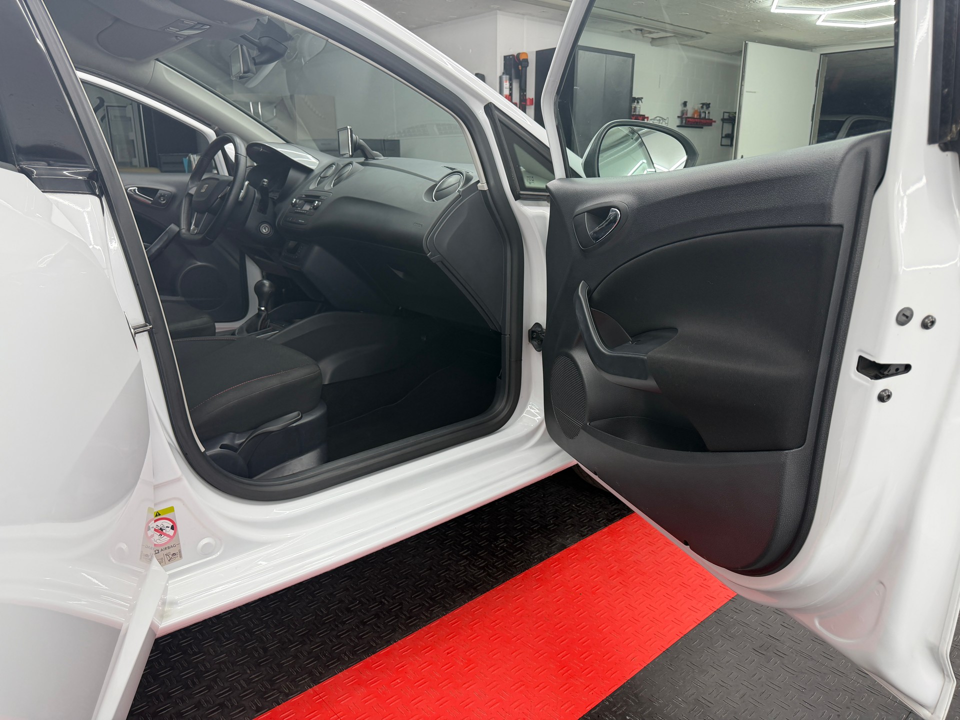 SEAT Ibiza ST 1.2 TSI FR Viva DSG-image-12