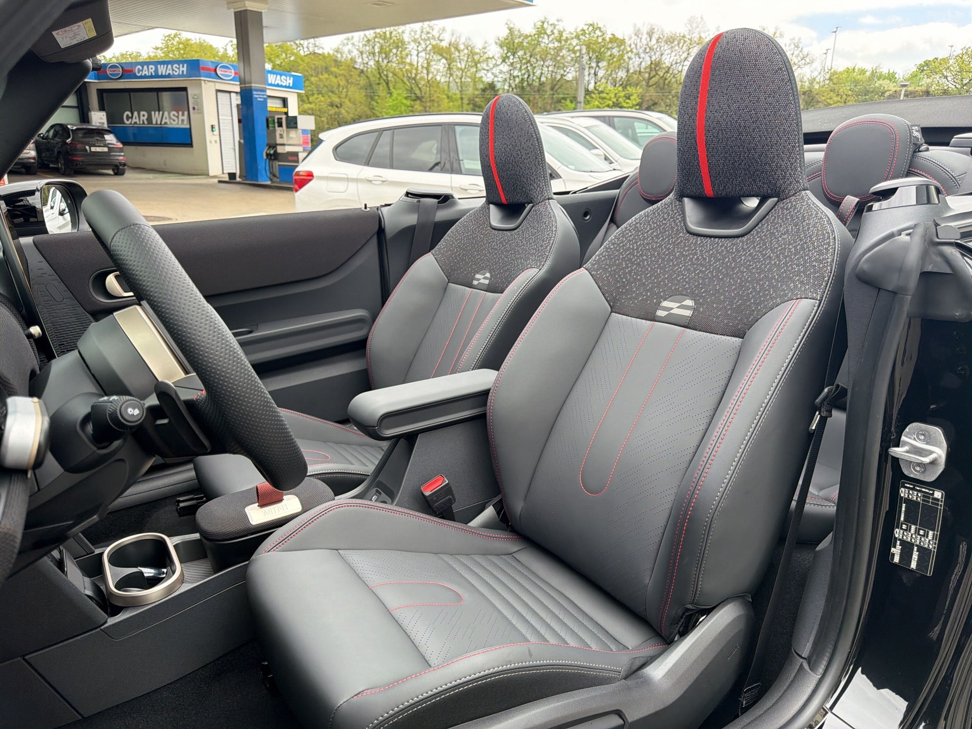 MINI Cooper John Cooper Works Cabriolet DKG-image-9
