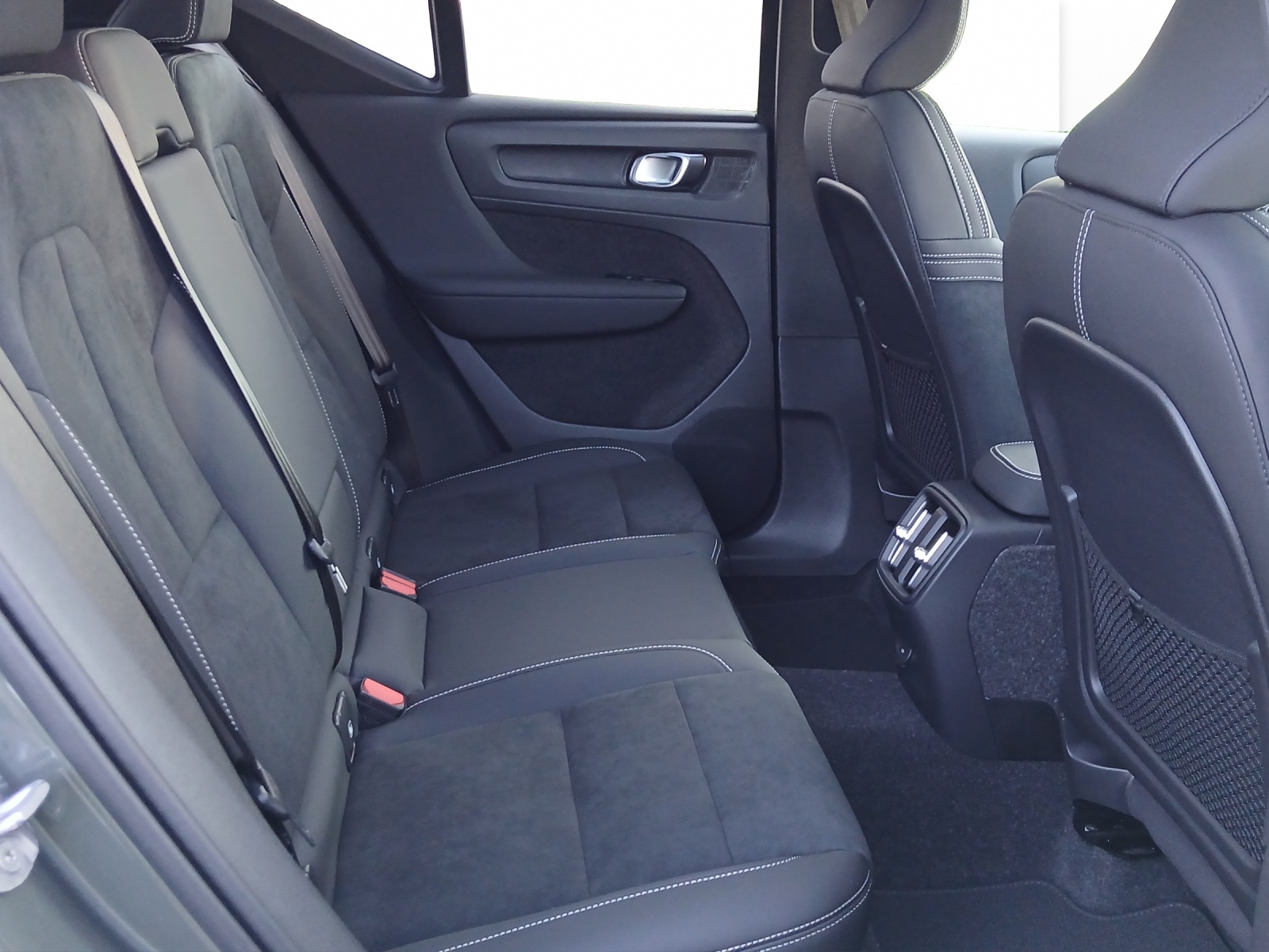 VOLVO EX40 Twin Performance Ultra AWD-image-16