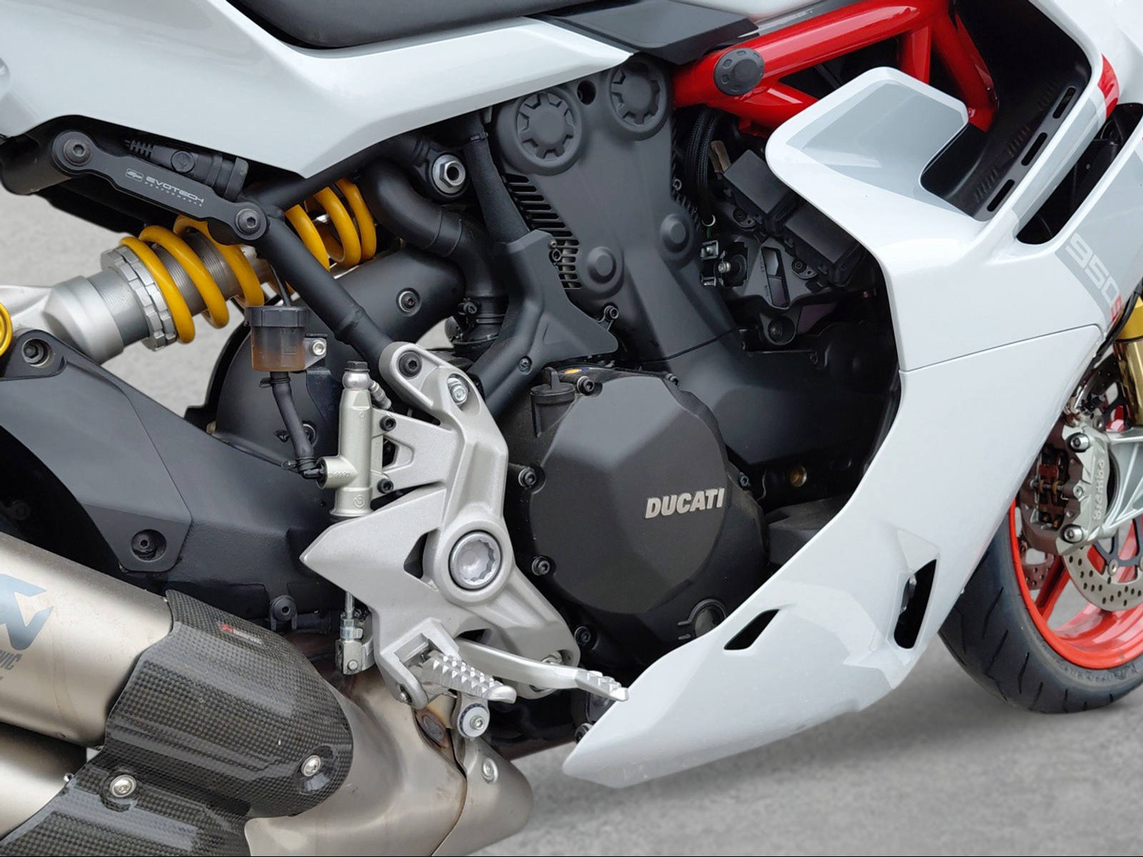 DUCATI Supersport 950 S 35KW-image-5