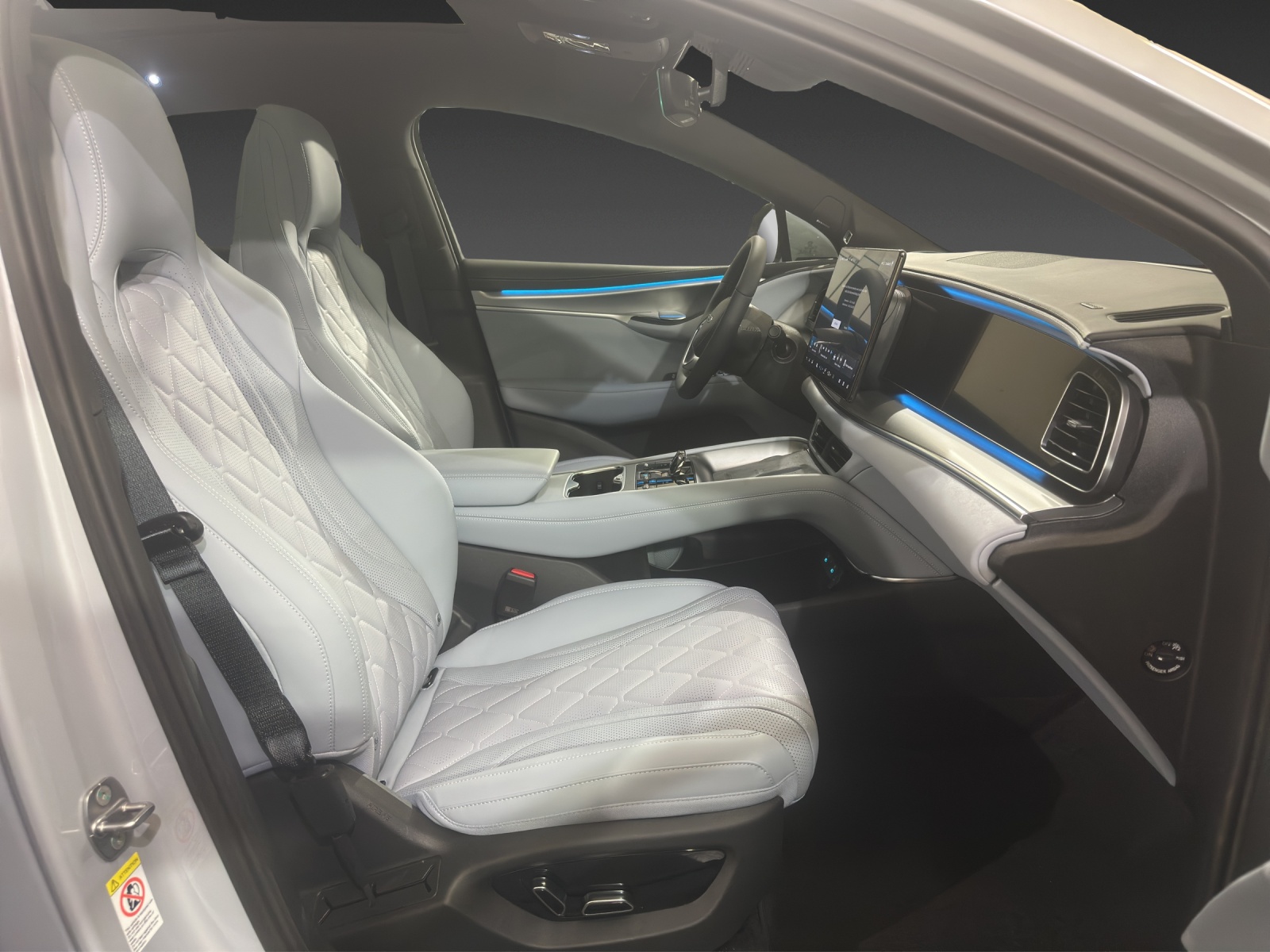BYD Sealion 7 91,3 kWh Excellence AWD-image-13