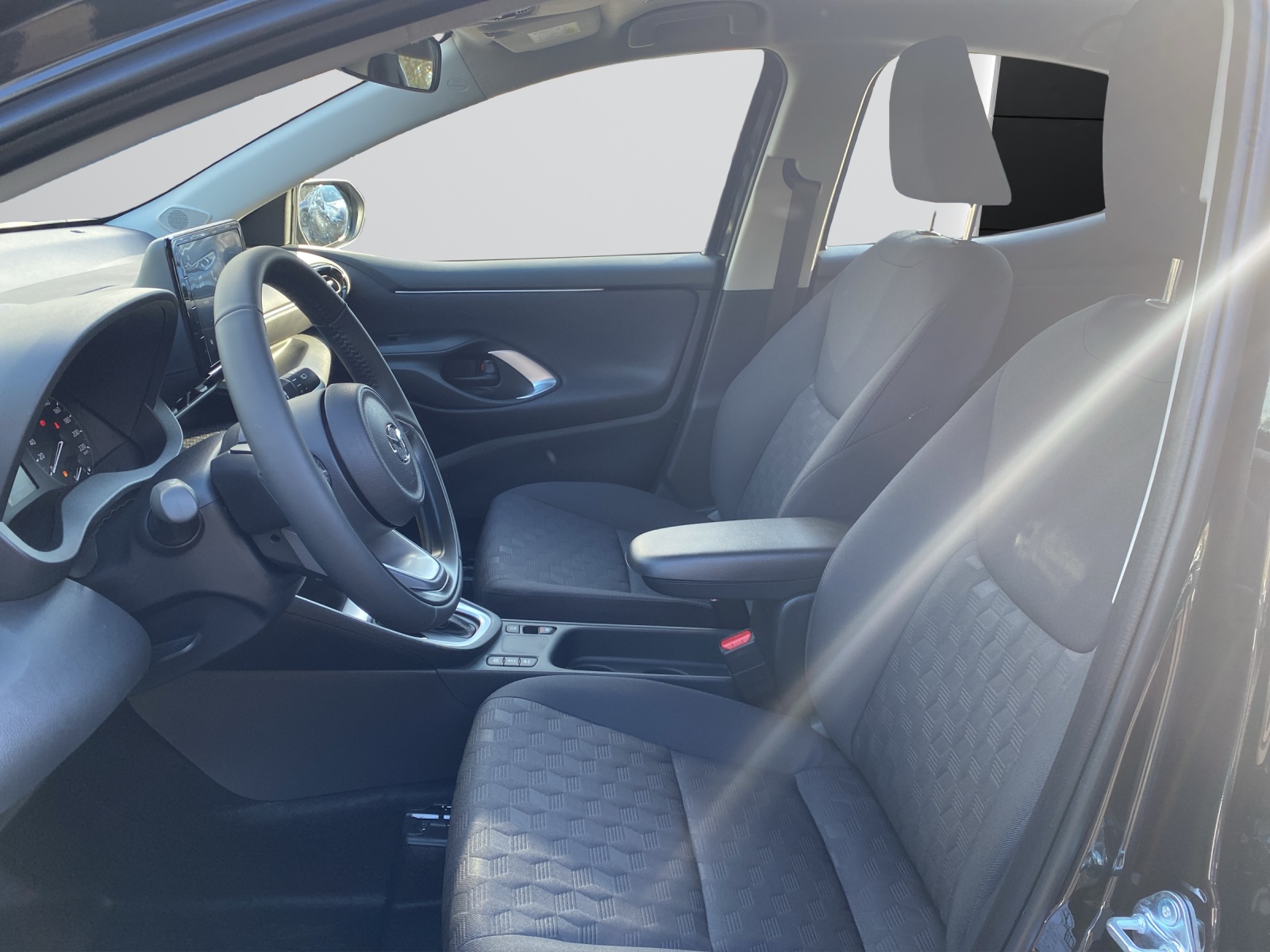 MAZDA 2 Hybrid Centre-line-image-4