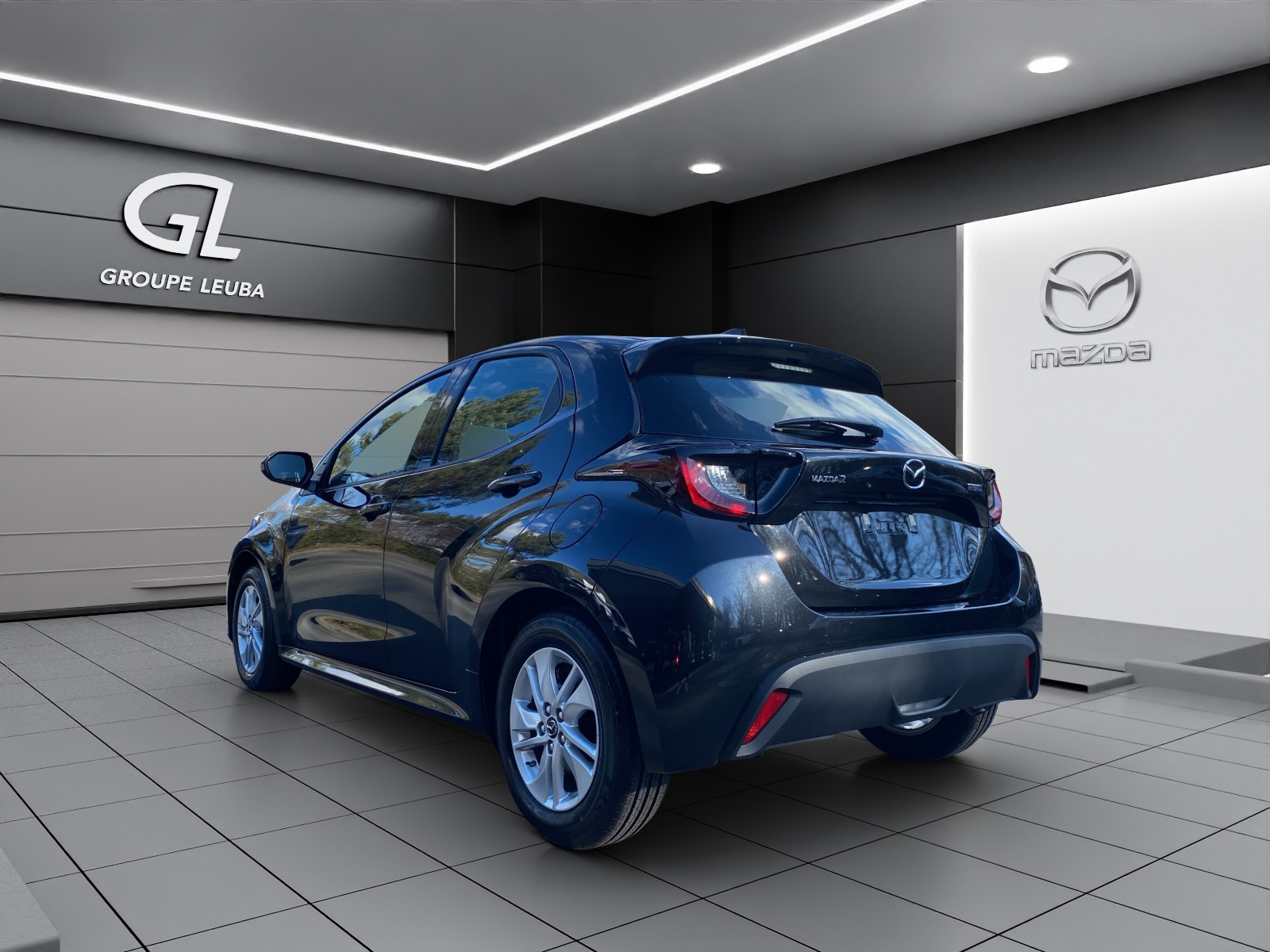 MAZDA 2 Hybrid Centre-line-showroom-element-2