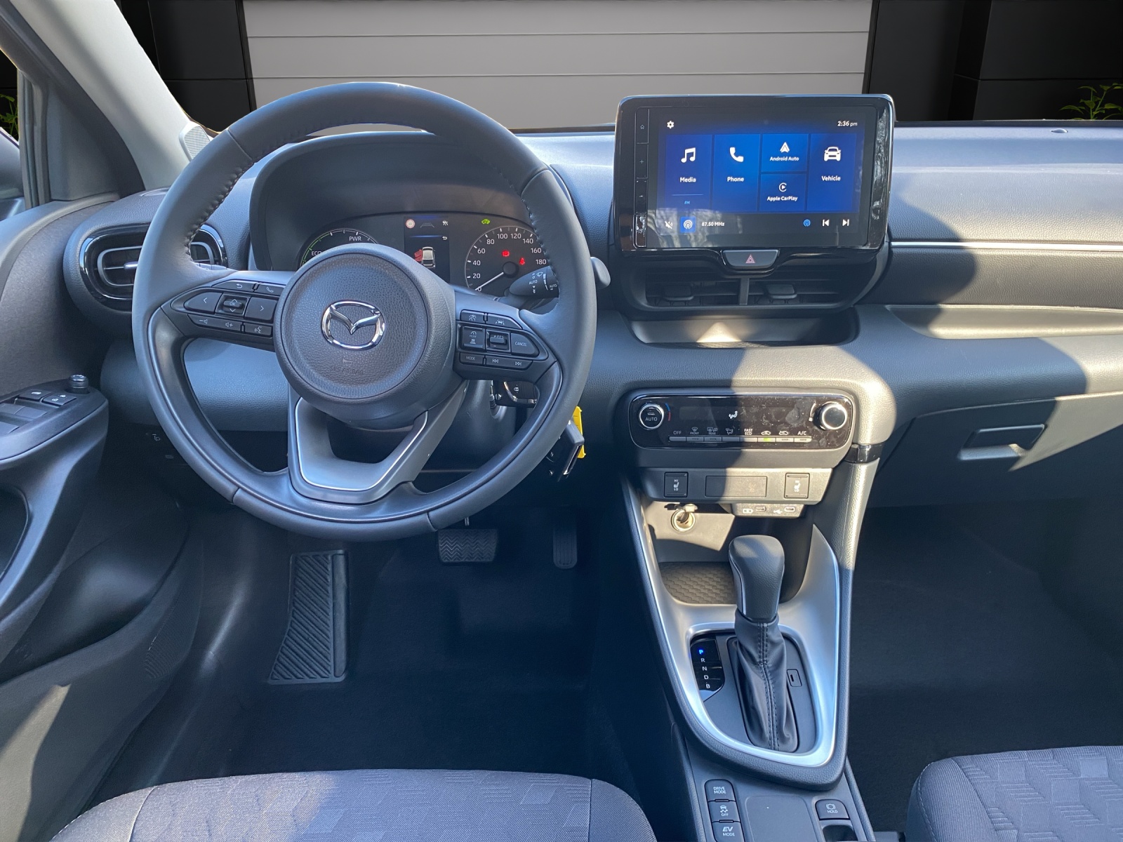 MAZDA 2 Hybrid Centre-line-image-10