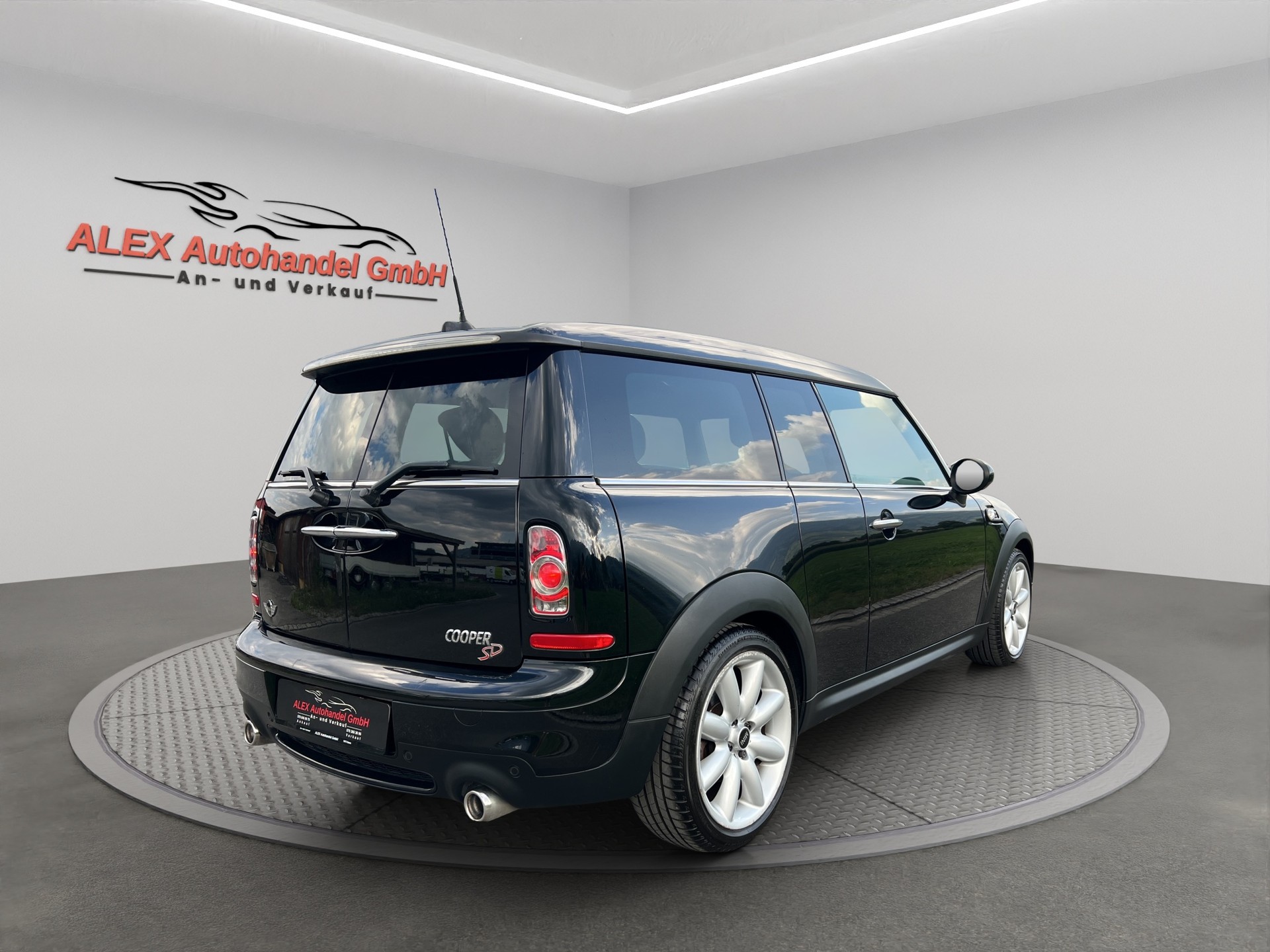 MINI Clubman Cooper SD Steptronic-image-6