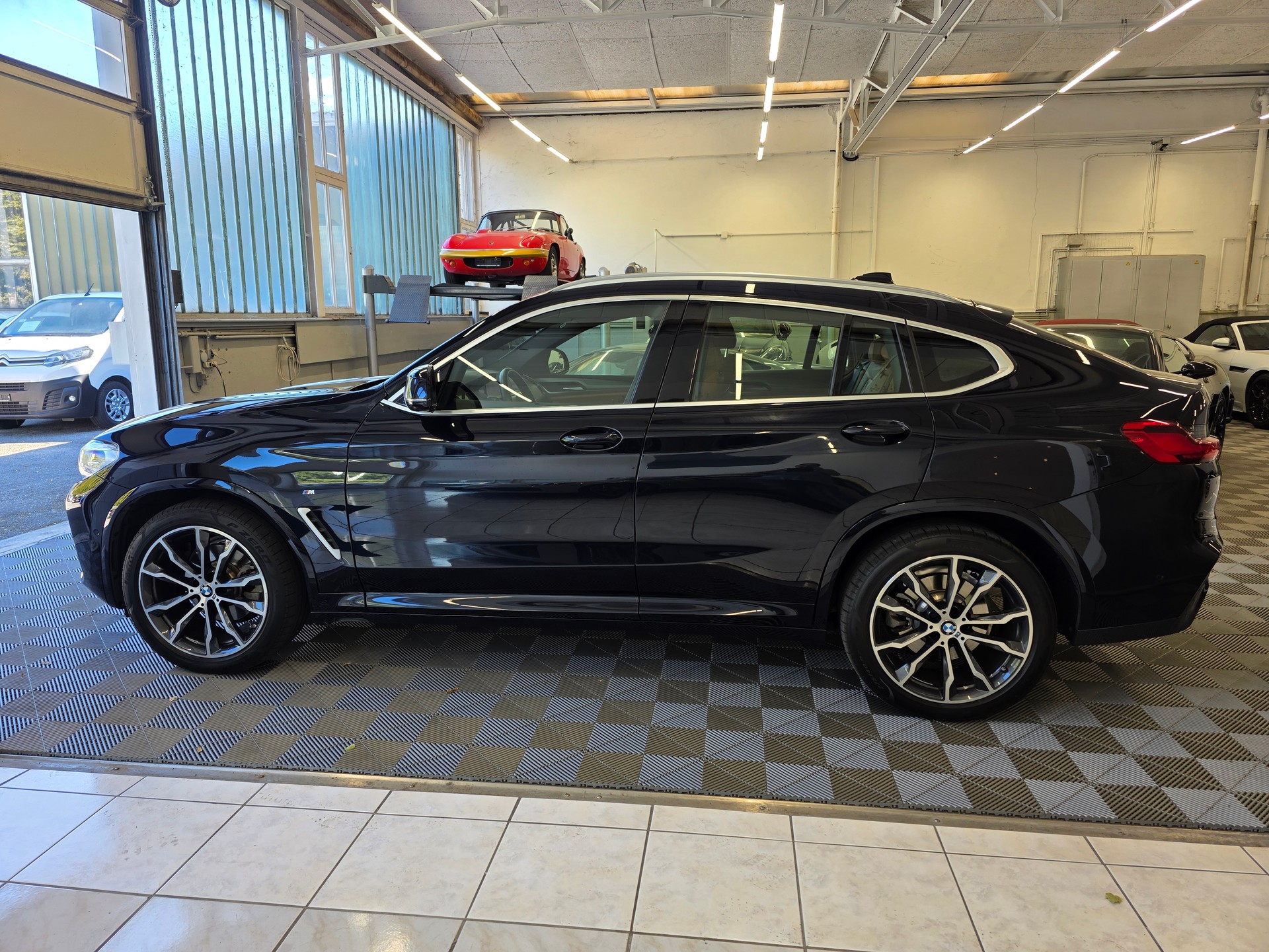 BMW X4 xDrive 48V 20d M Sport Steptronic-showroom-element-1