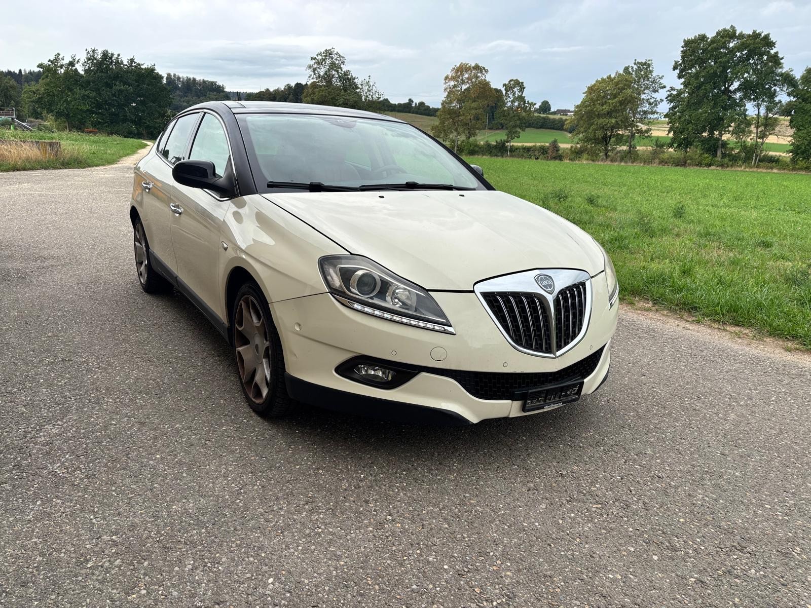 LANCIA Delta 1.8 Turbo-Jet Oro Sportronic