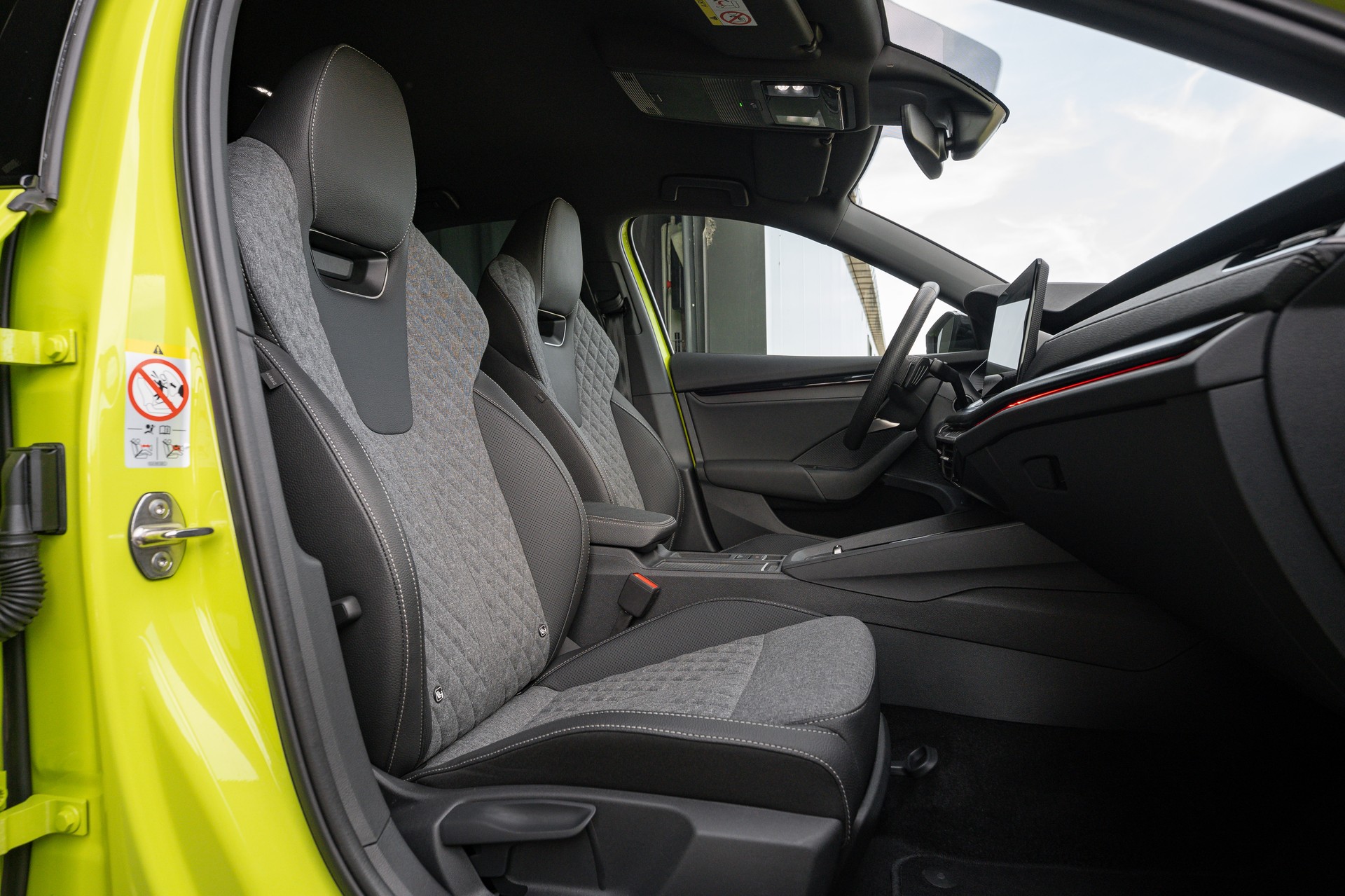 SKODA Octavia Combi 2.0 TSI DSG Sport Line 4x4-image-10