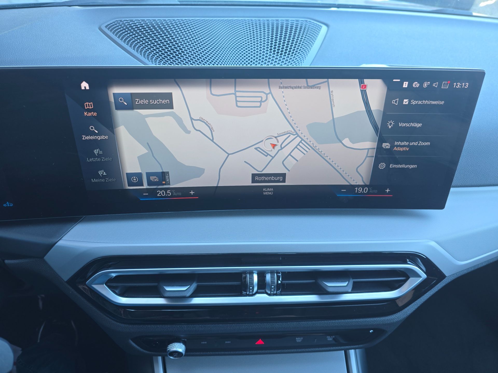 BMW 320 d xDrive 48V Touring Steptronic-image-12