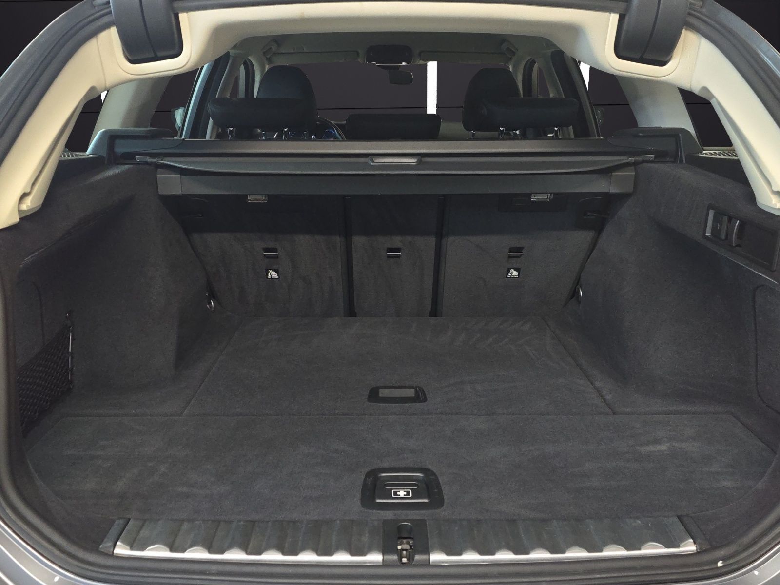 BMW 320 d xDrive 48V Touring Steptronic-image-21