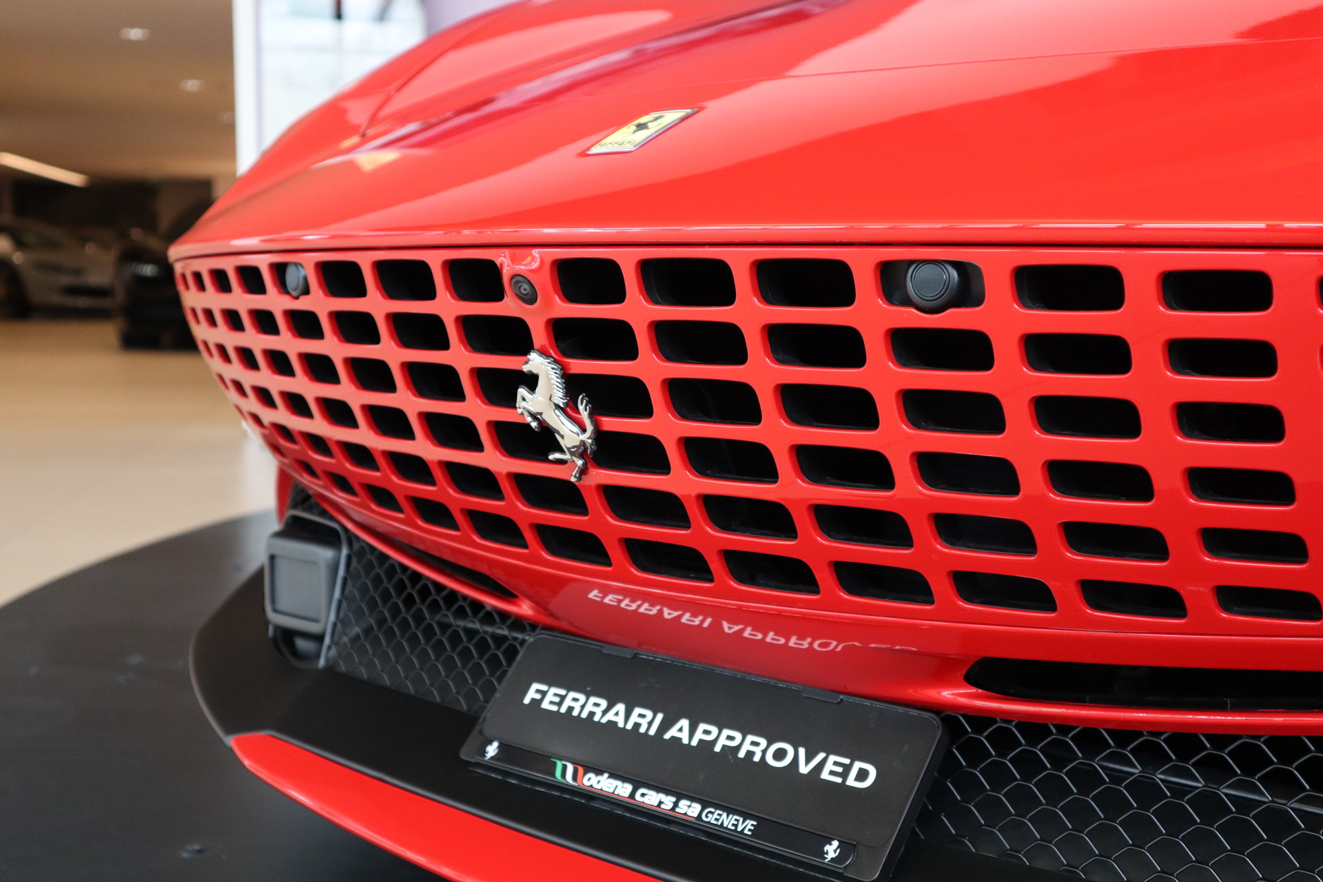 FERRARI Roma 3.9 V8 T Spider-image-18