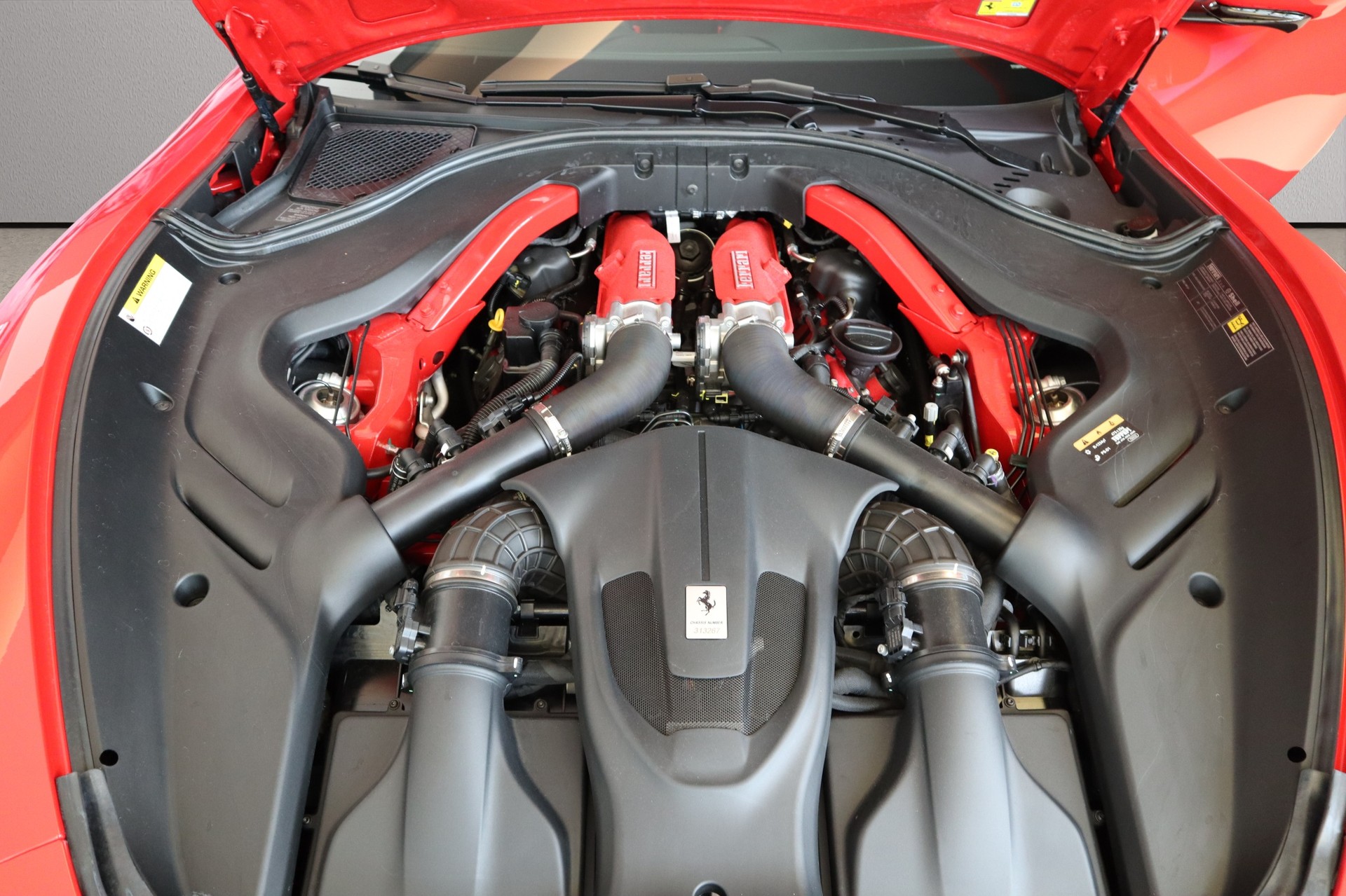 FERRARI Roma 3.9 V8 T Spider-image-29