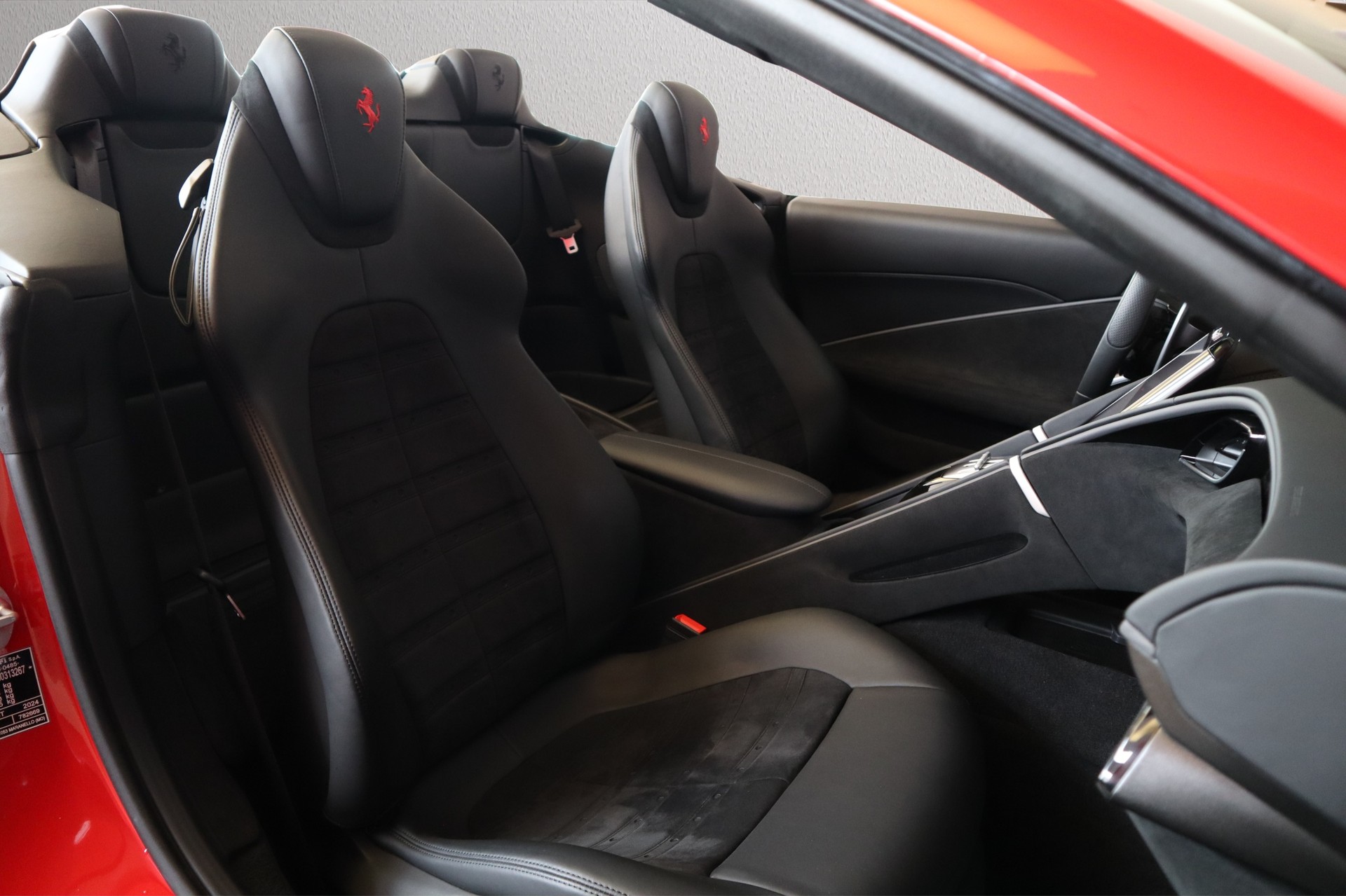 FERRARI Roma 3.9 V8 T Spider-image-22