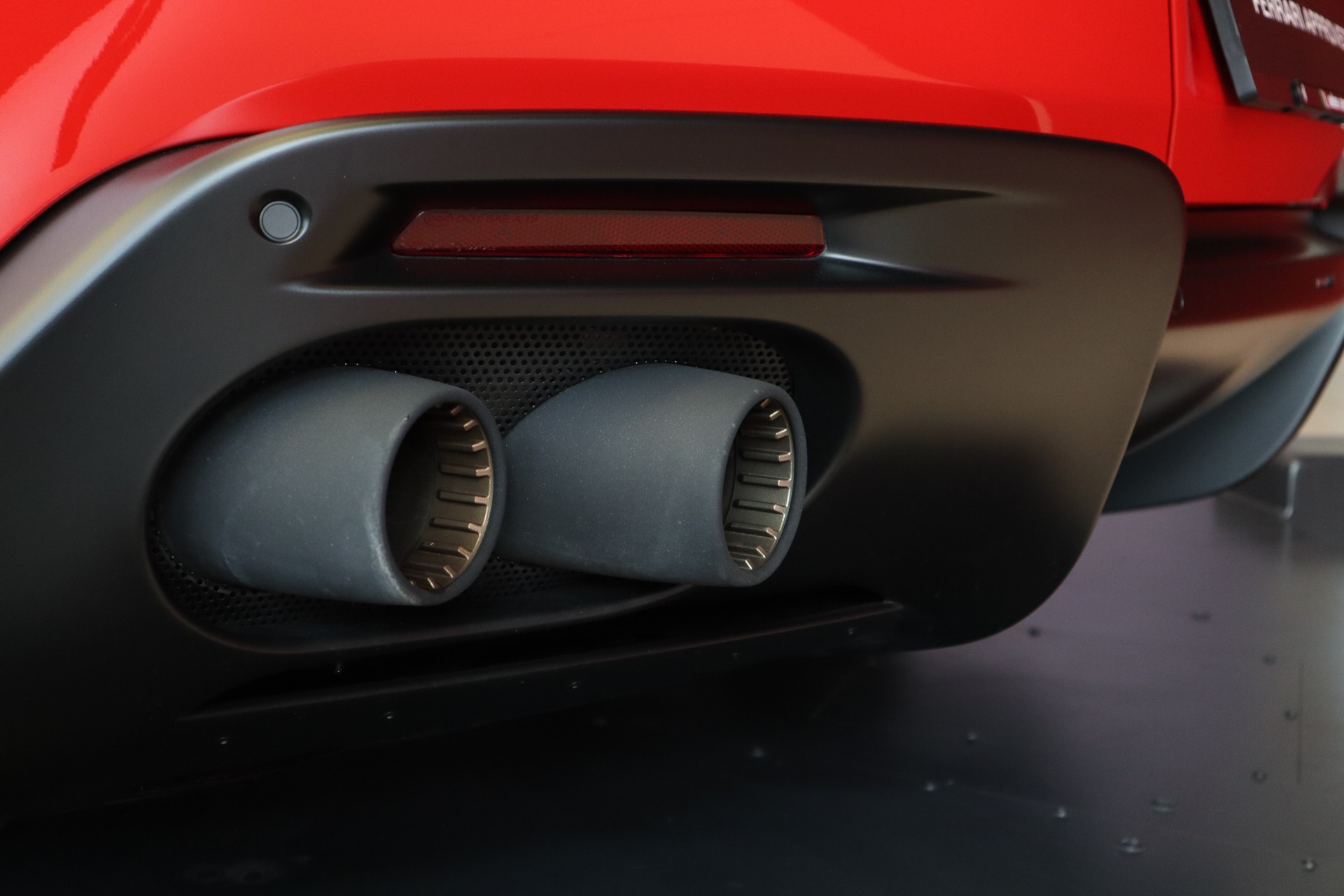 FERRARI Roma 3.9 V8 T Spider-image-28