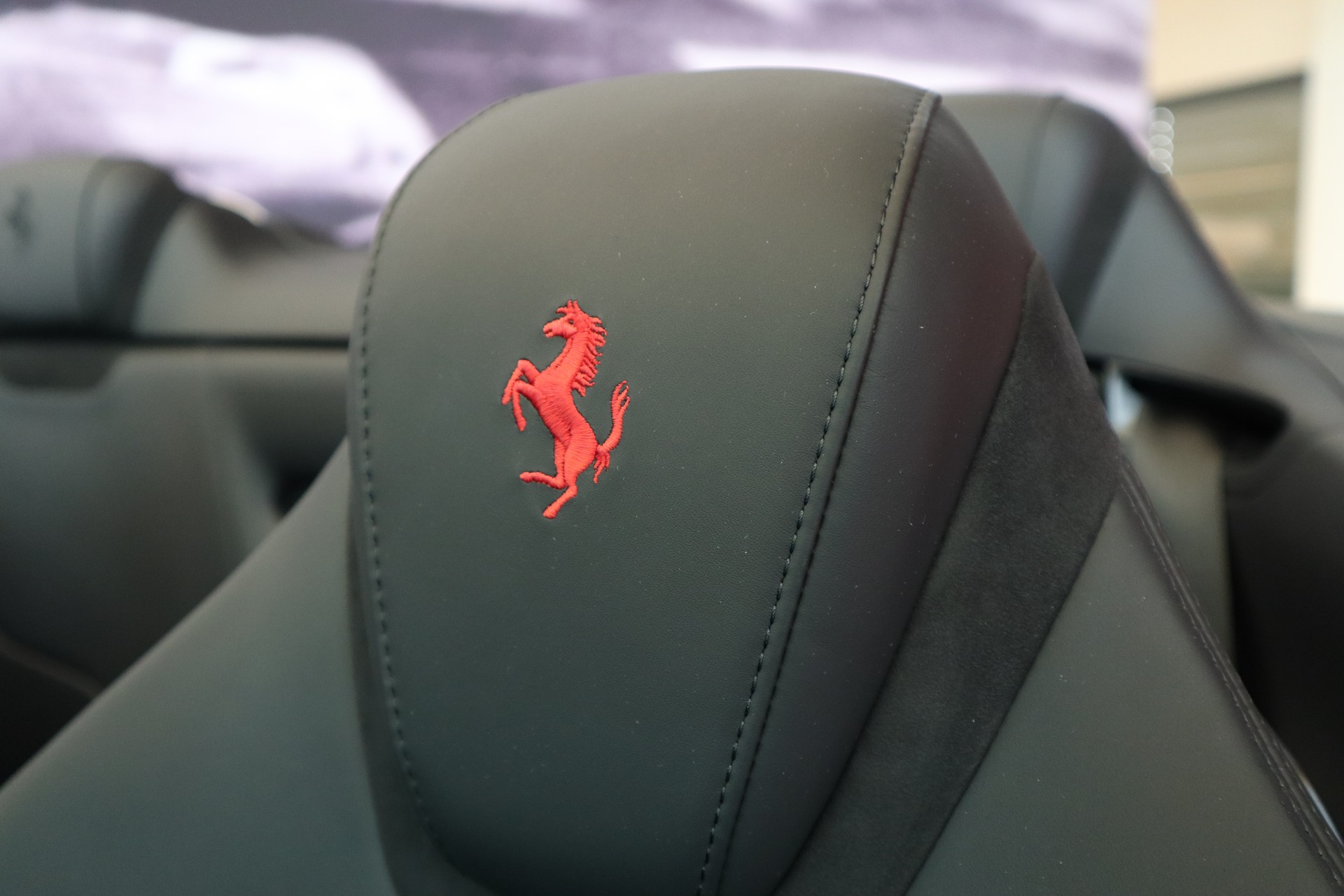 FERRARI Roma 3.9 V8 T Spider-image-24