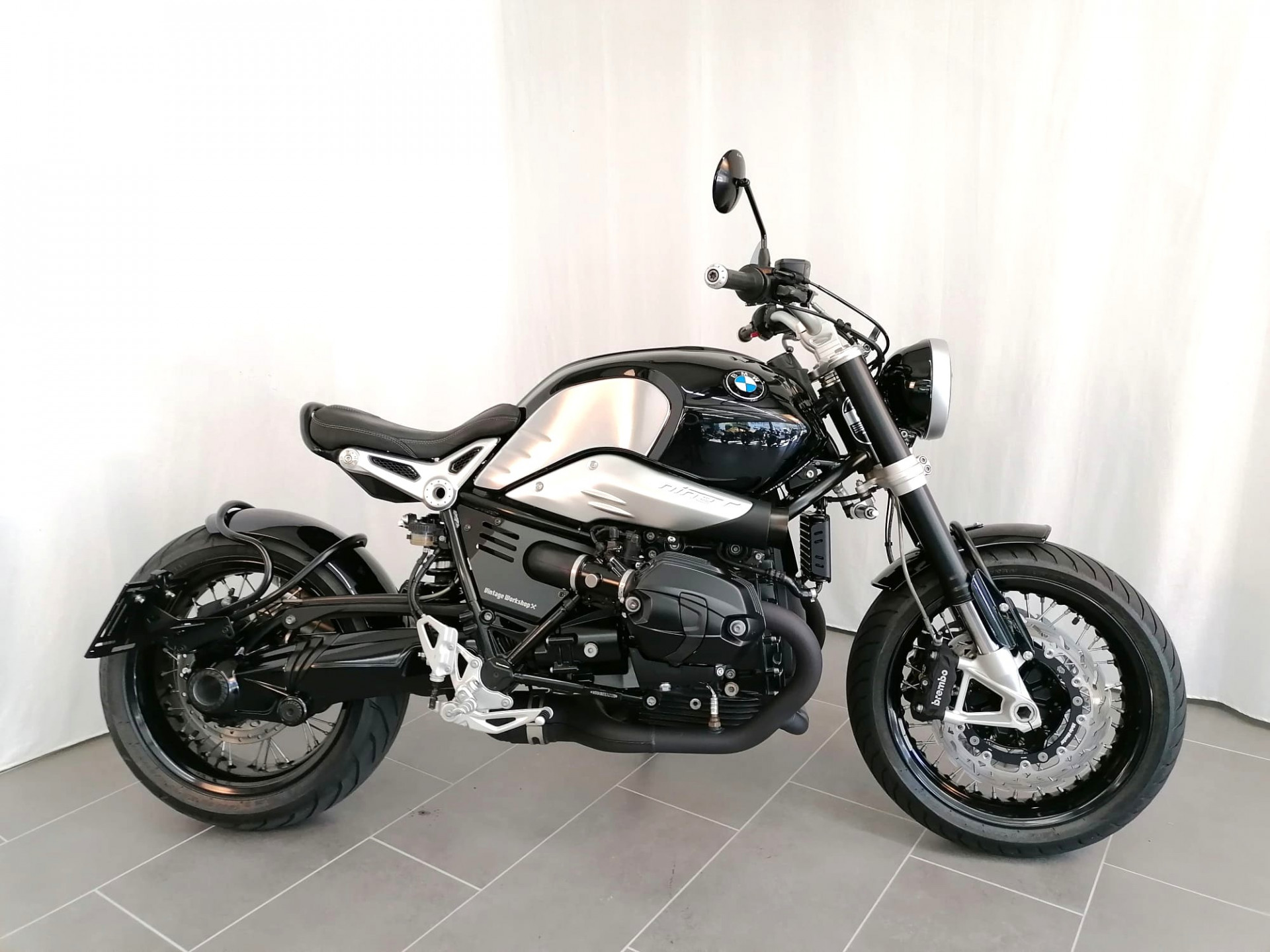 BMW R nineT-image-0