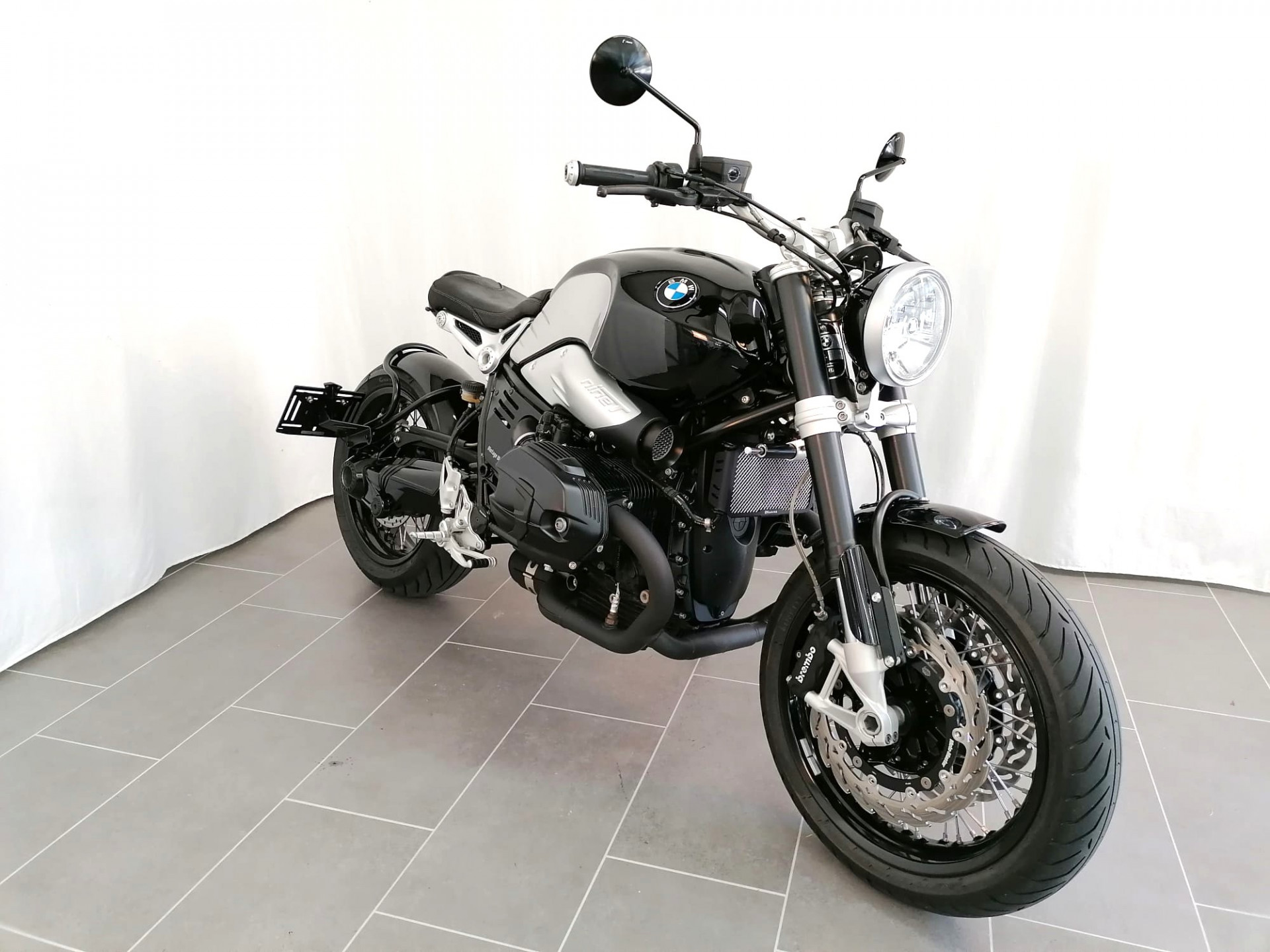 BMW R nineT-image-1
