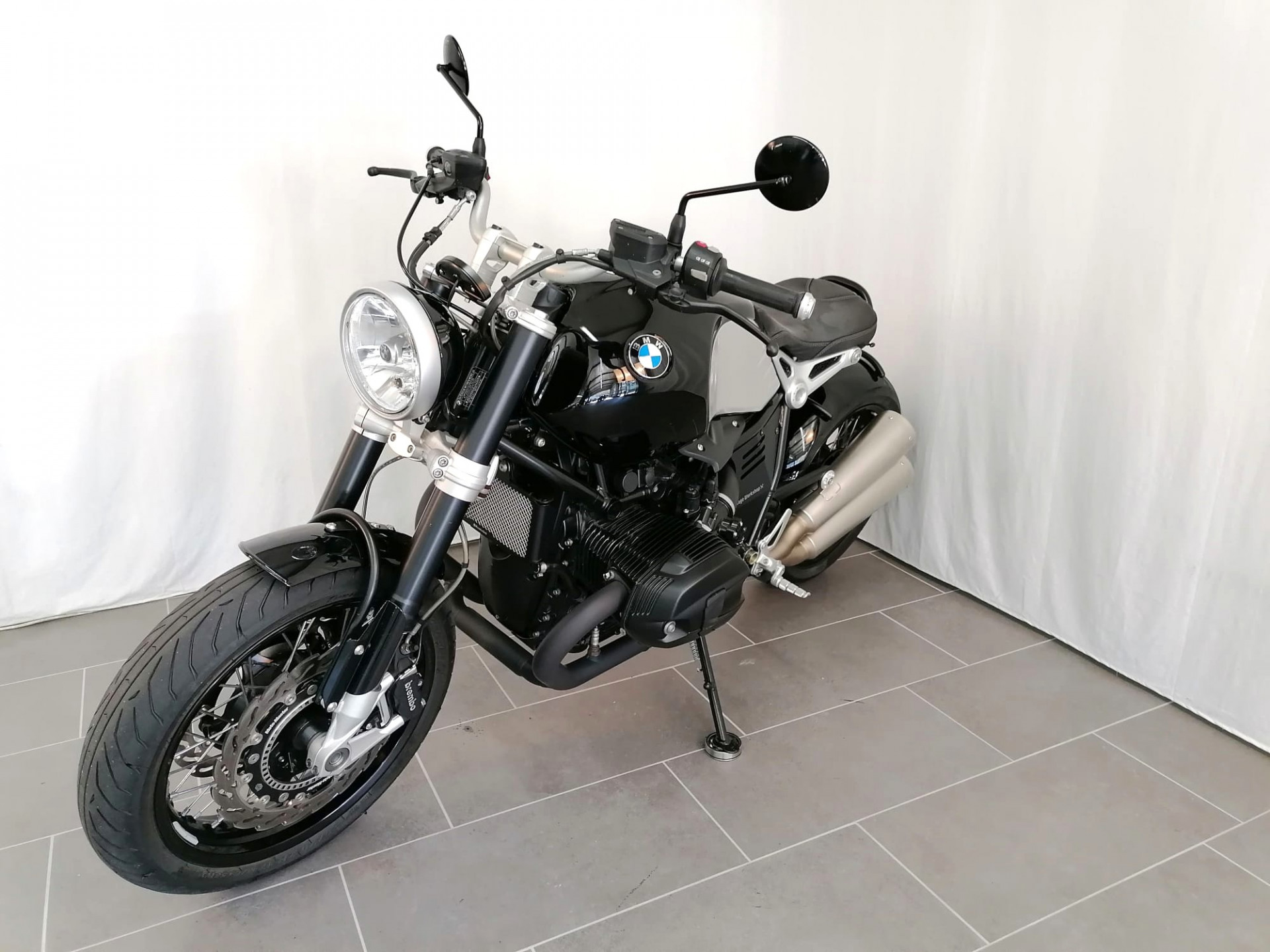 BMW R nineT-image-2