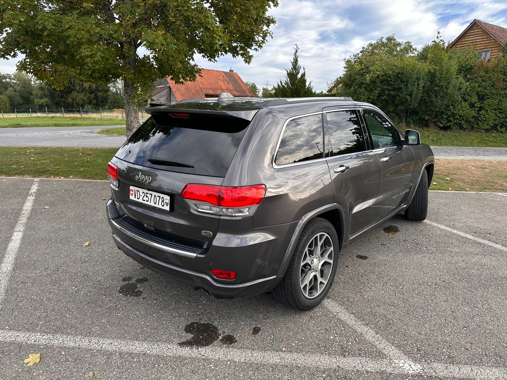 JEEP 3.0 CRD 250 Overland-image-1