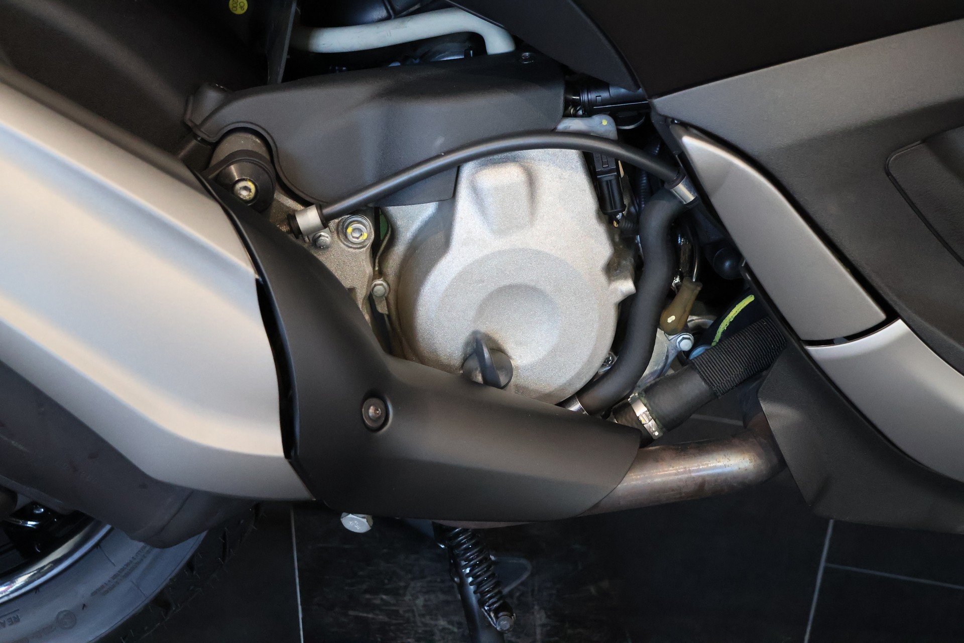 PIAGGIO Beverly 350 i.e. ABS-image-12