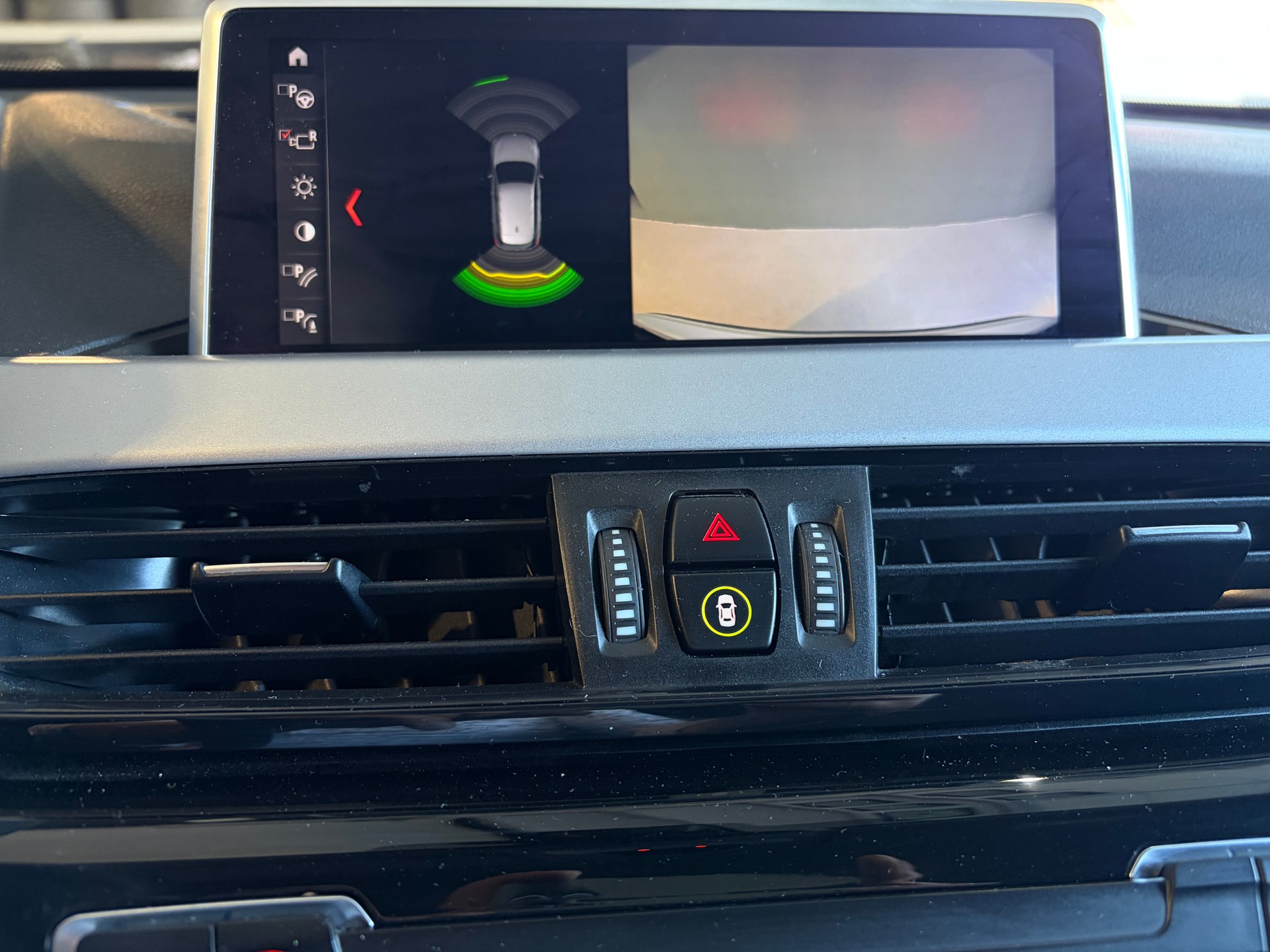BMW X1 xDrive 18d Steptronic *CH-Fahrzeug*MFK 09.2026*-image-12