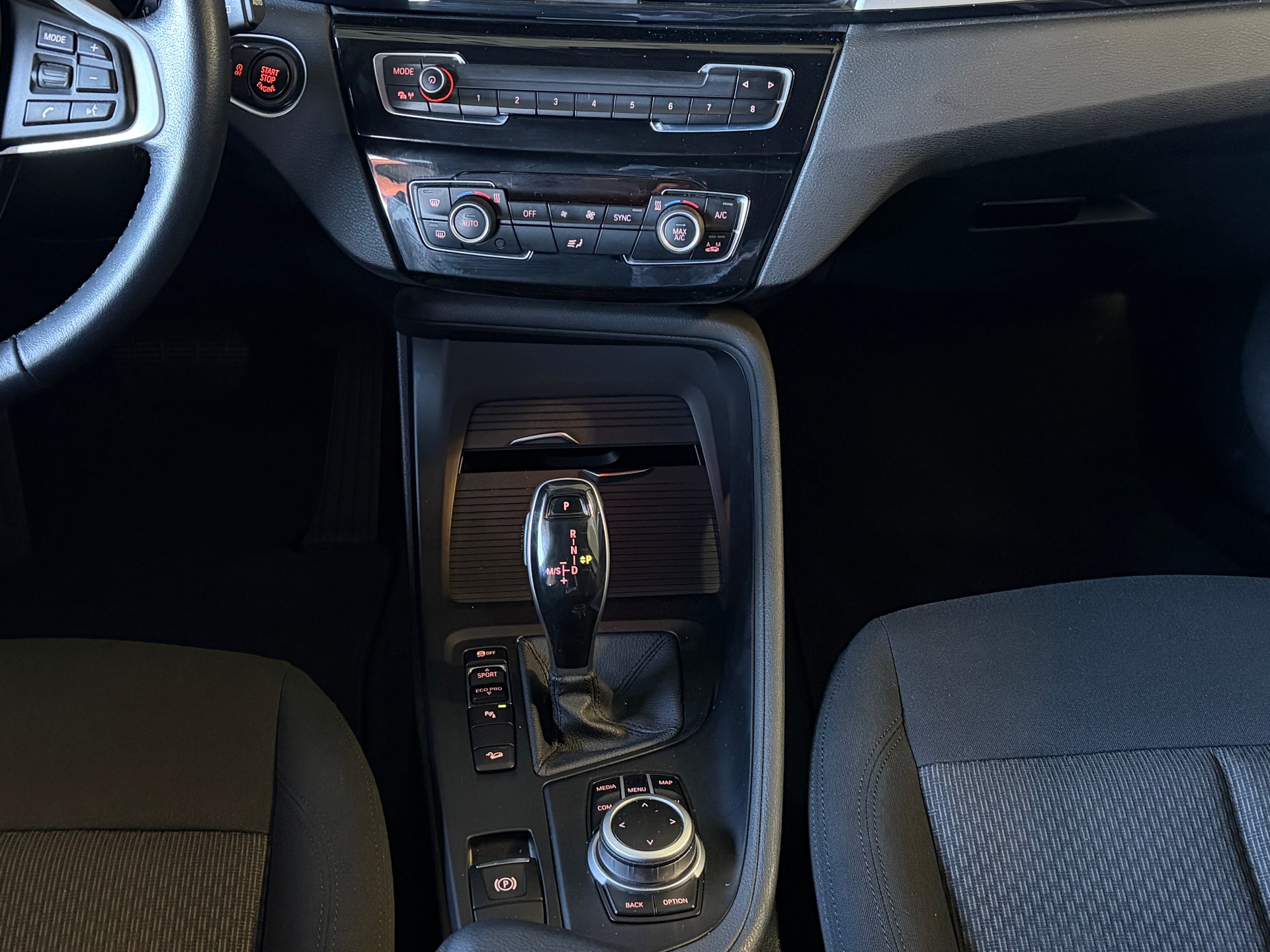 BMW X1 xDrive 18d Steptronic *CH-Fahrzeug*MFK 09.2026*-image-11