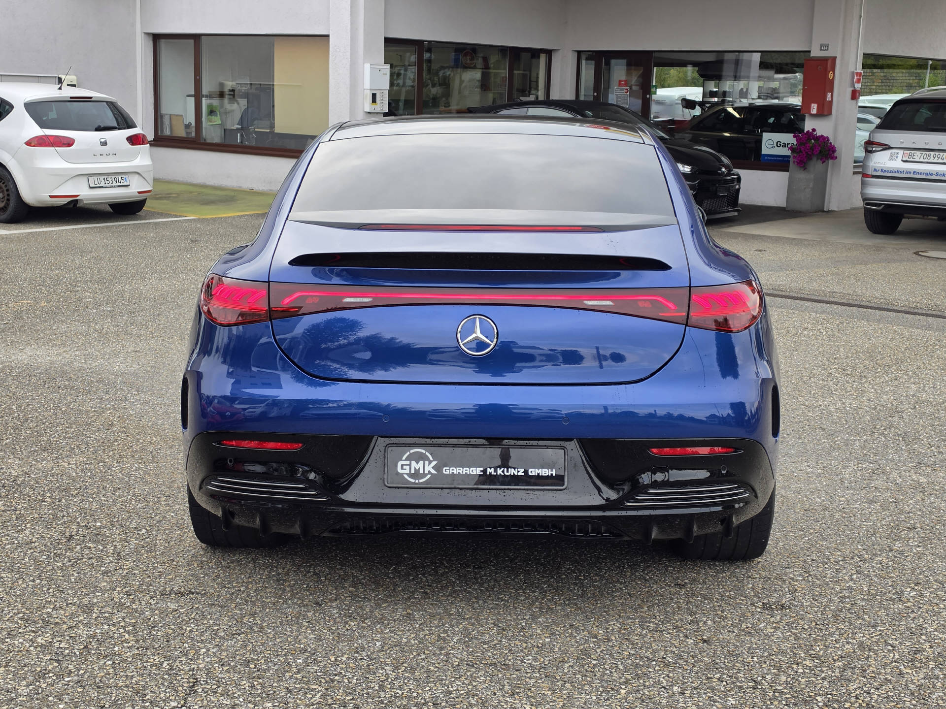 MERCEDES-BENZ EQE 43 AMG 4matic-showroom-element-3