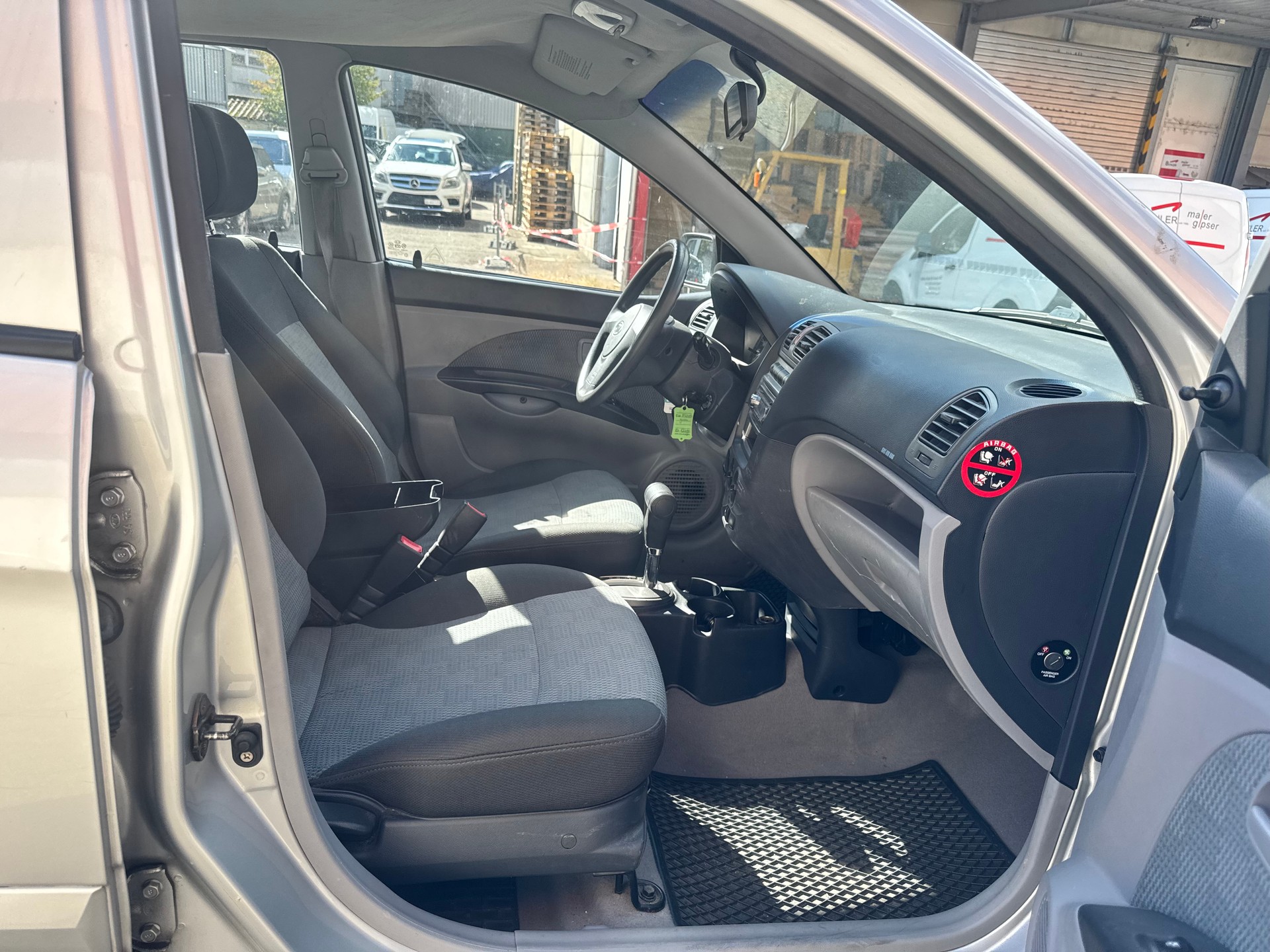 KIA Picanto 1.1 Style-image-11