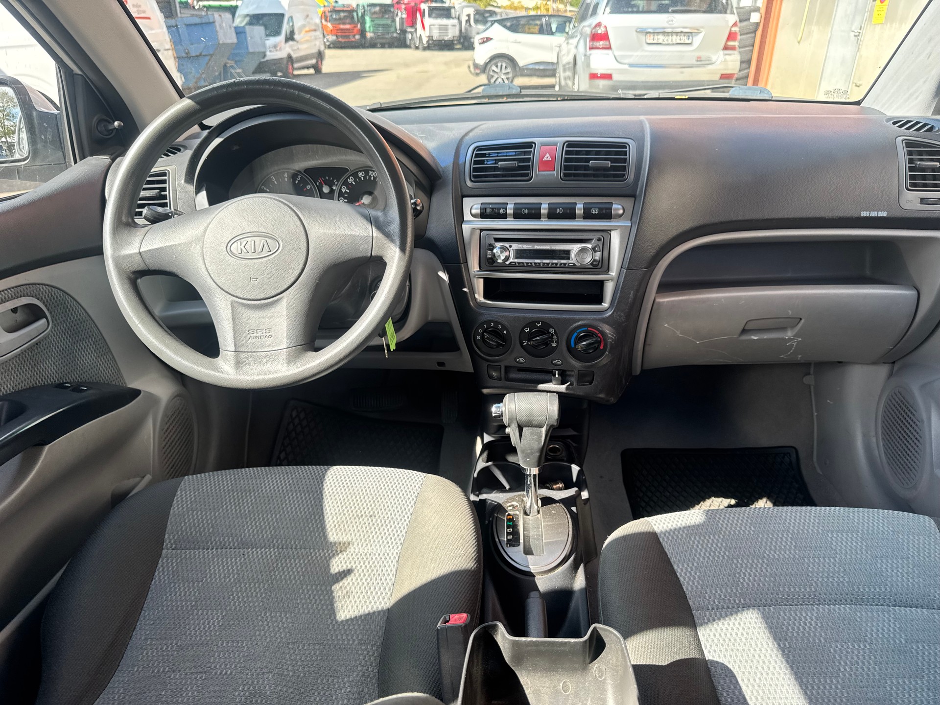 KIA Picanto 1.1 Style-image-10