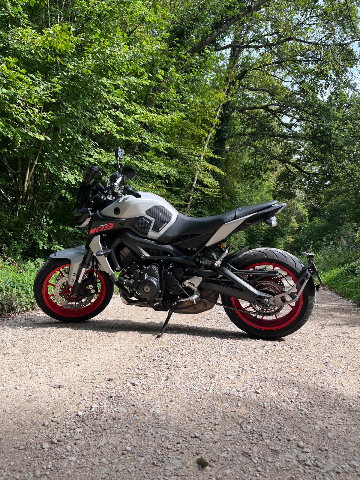 YAMAHA MT-09 ABS-image-0