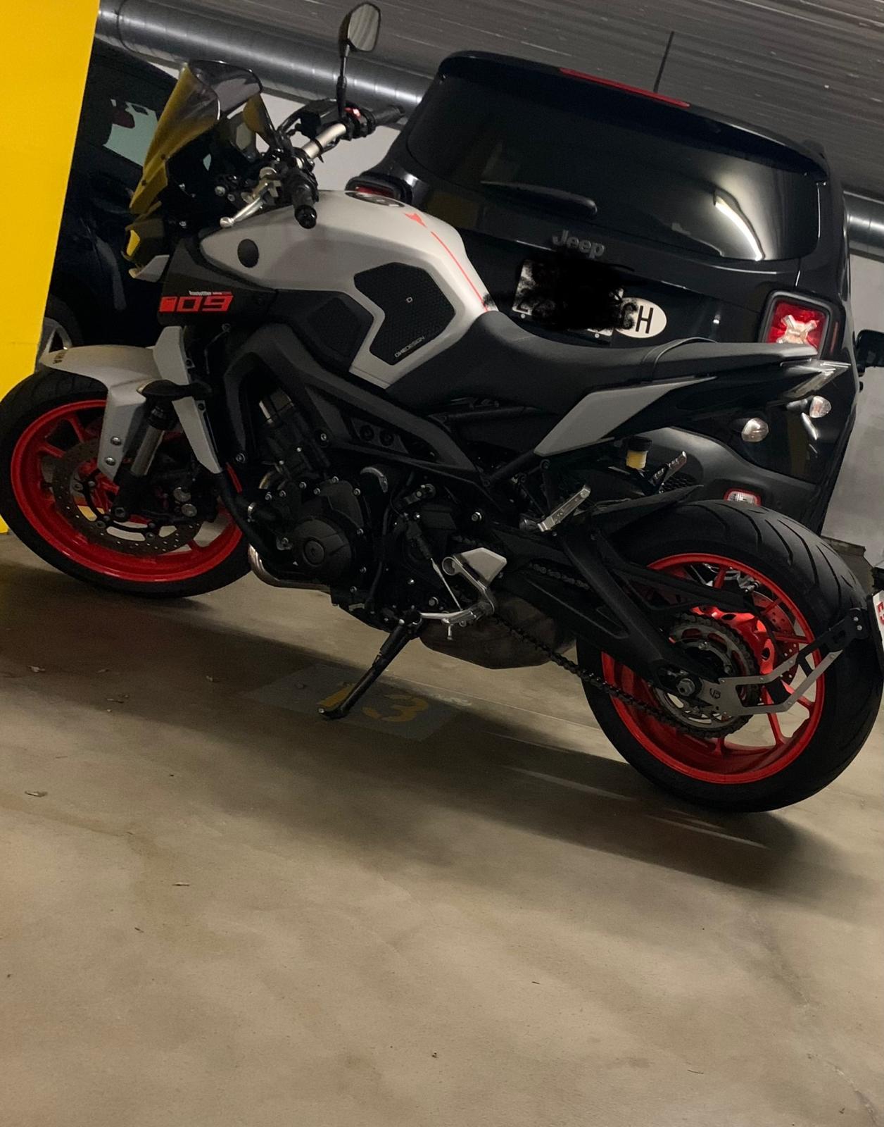 YAMAHA MT-09 ABS-image-2