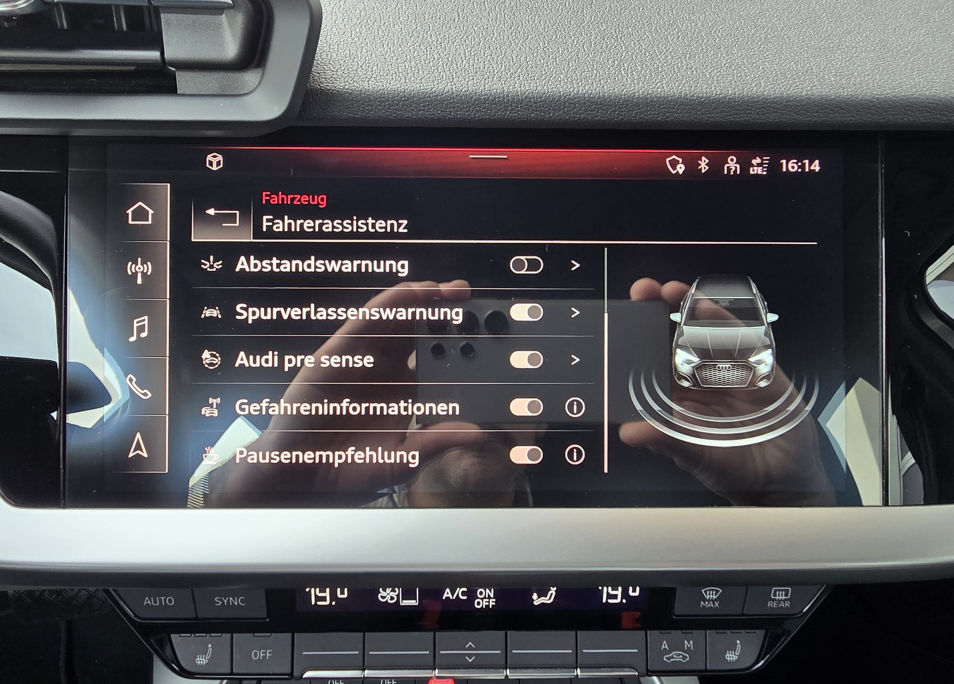 AUDI A3 Sportback 40 TFSI advanced quattro-image-15