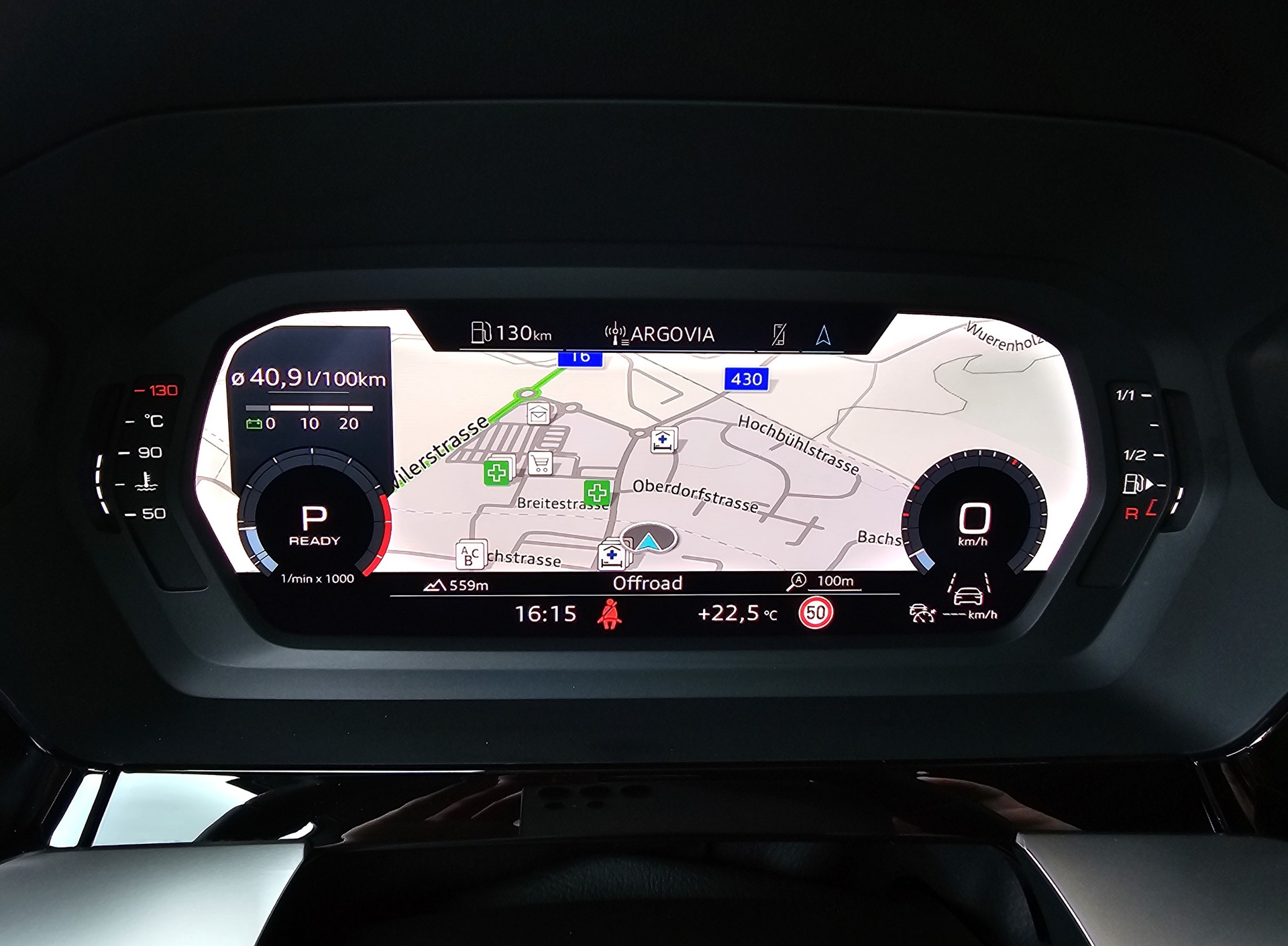AUDI A3 Sportback 40 TFSI advanced quattro-image-12