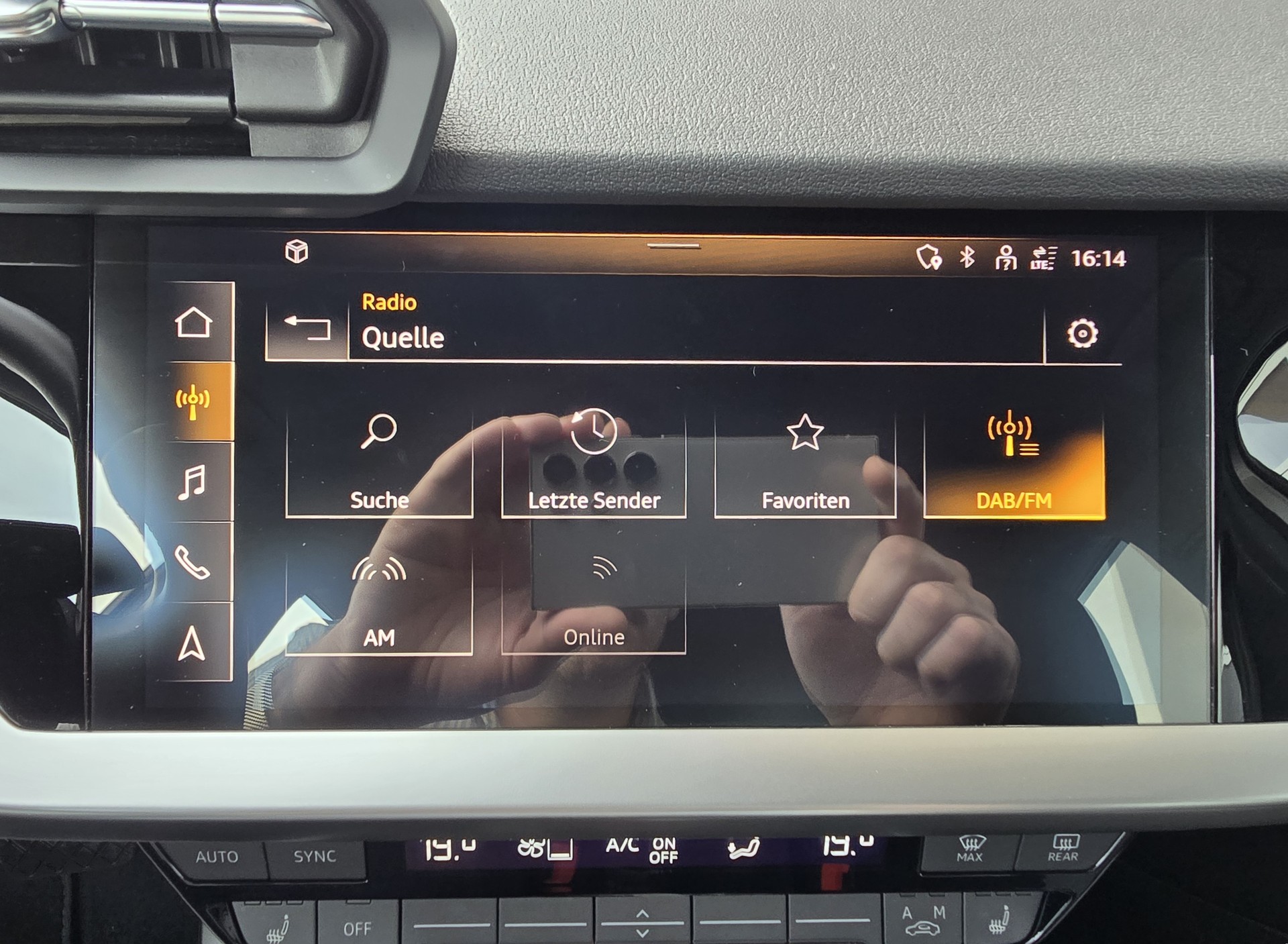 AUDI A3 Sportback 40 TFSI advanced quattro-image-16