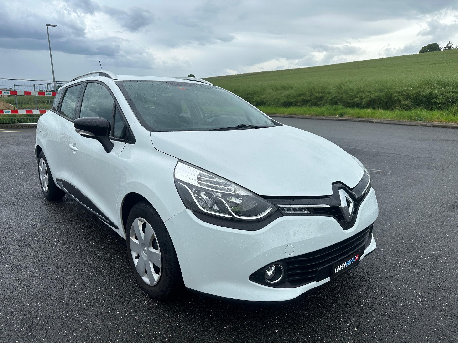RENAULT Clio Grandtour 0.9 12V Expression-image-7