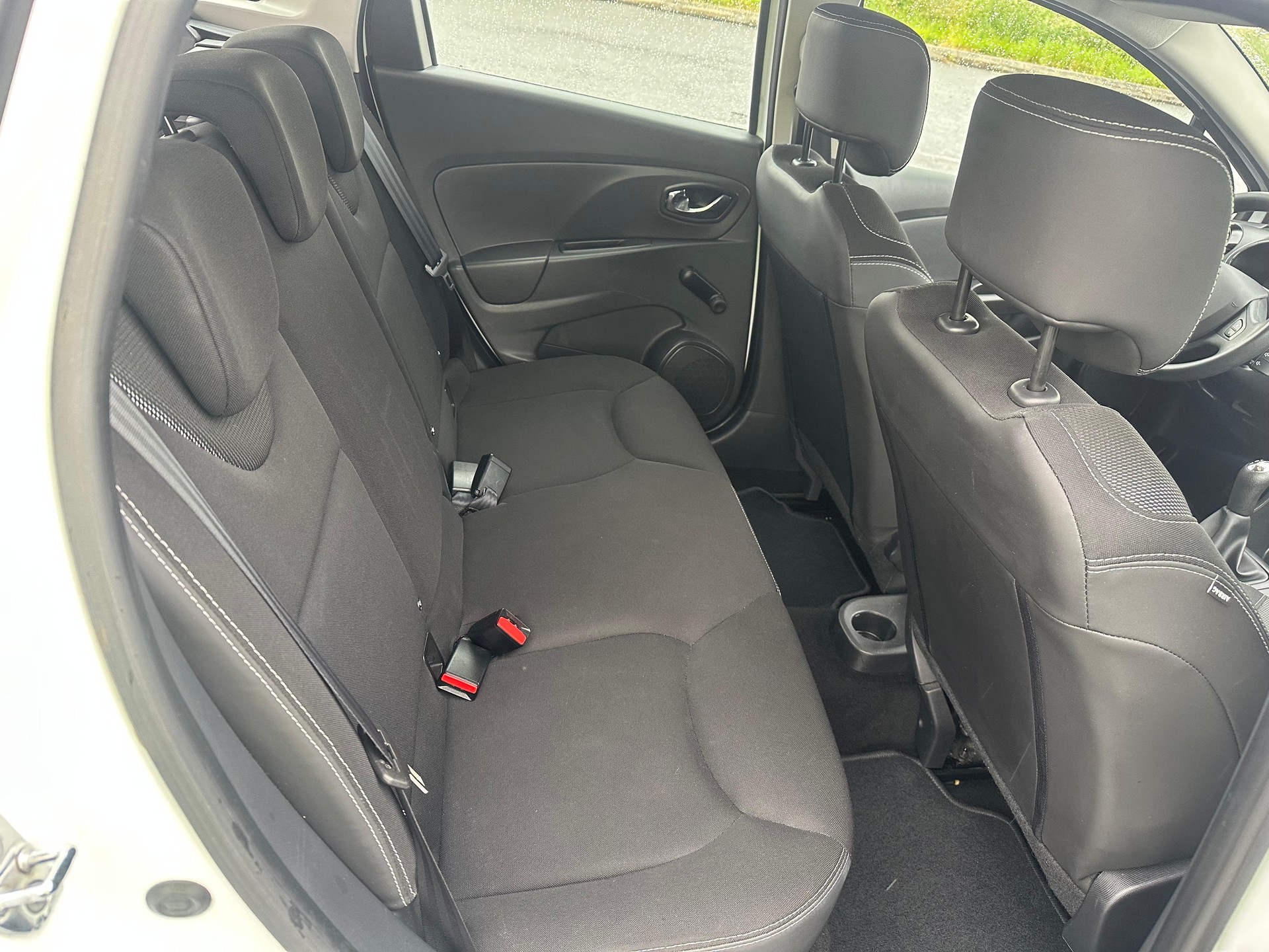 RENAULT Clio Grandtour 0.9 12V Expression-image-29