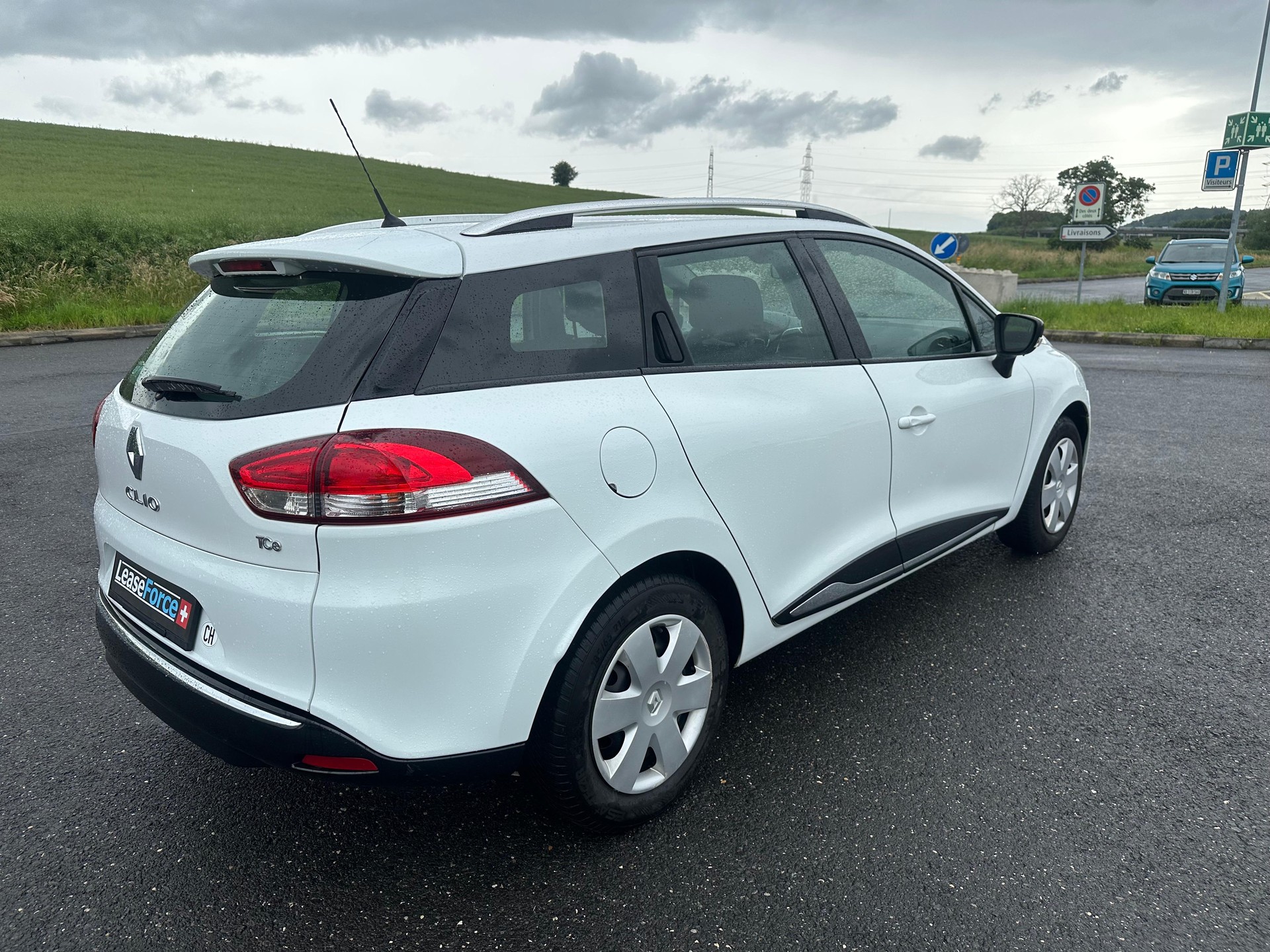 RENAULT Clio Grandtour 0.9 12V Expression-image-12