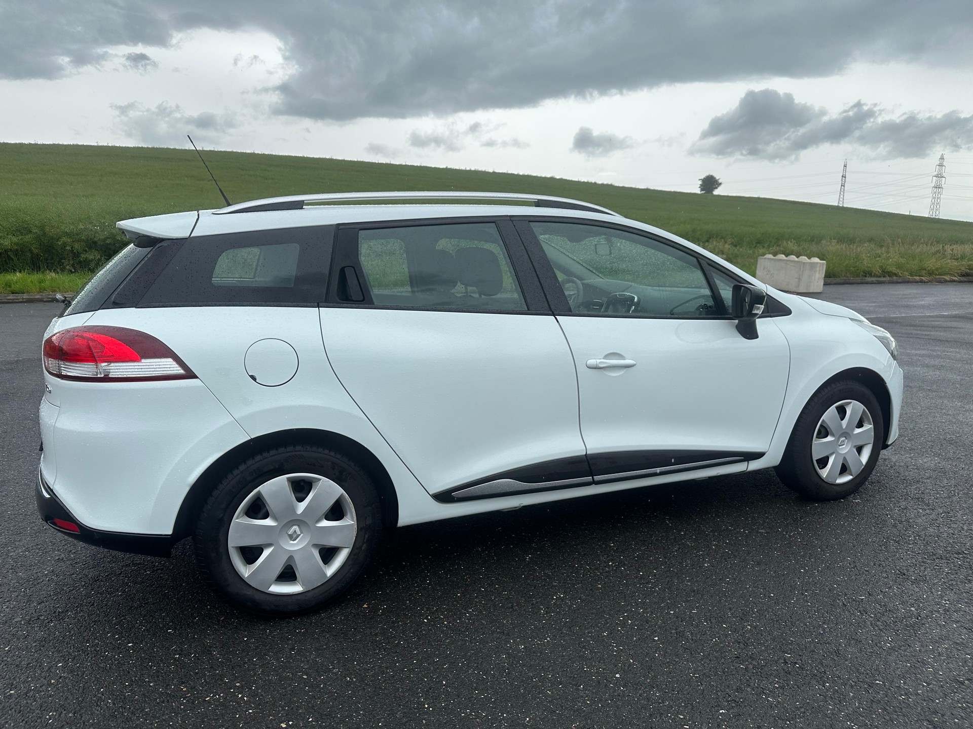 RENAULT Clio Grandtour 0.9 12V Expression-image-11