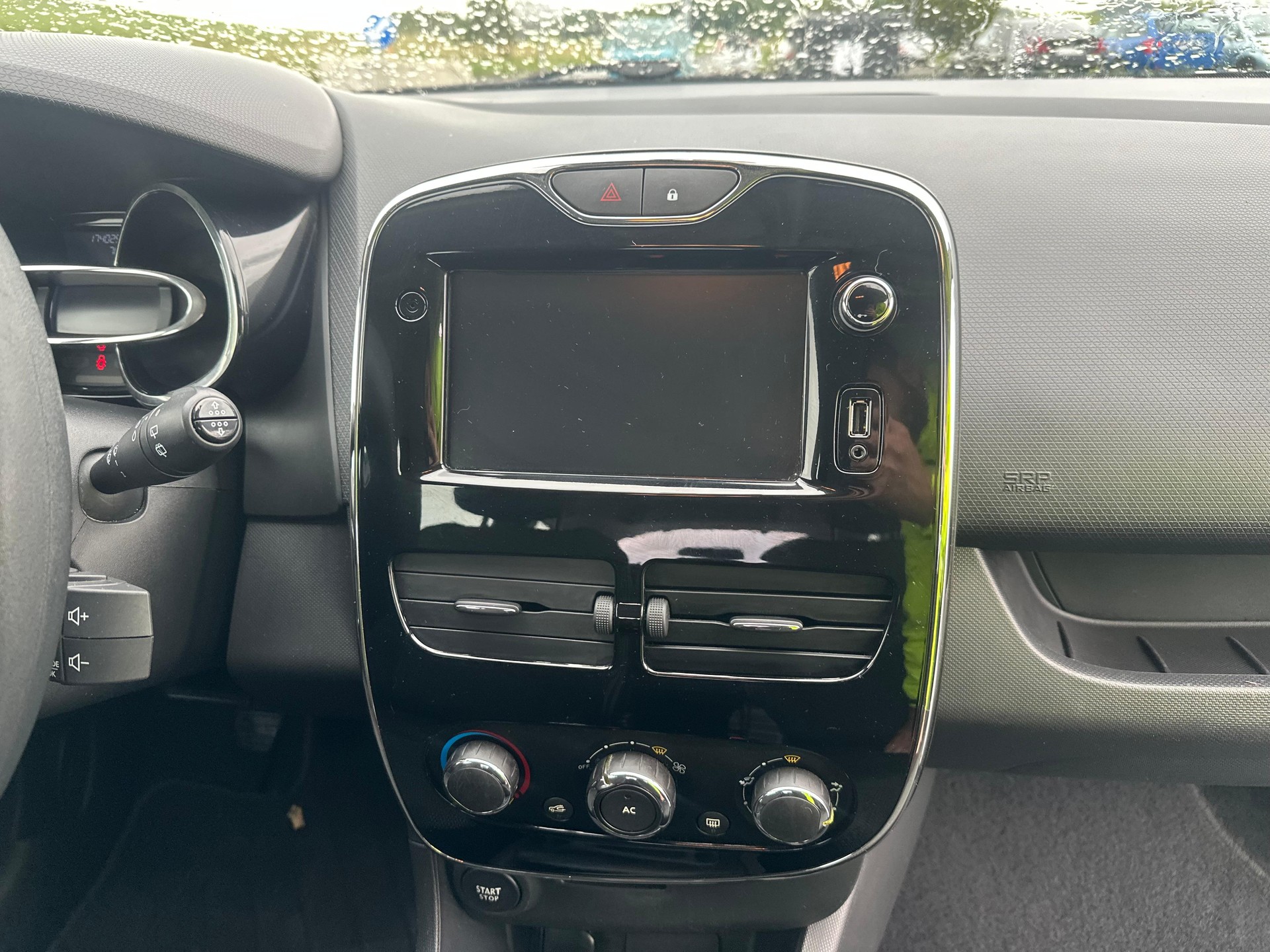 RENAULT Clio Grandtour 0.9 12V Expression-image-25