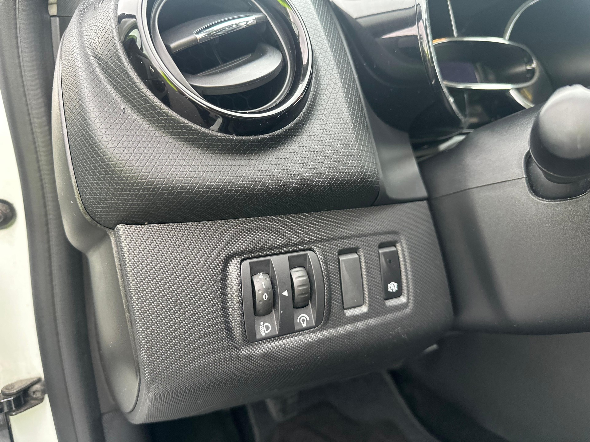 RENAULT Clio Grandtour 0.9 12V Expression-image-24