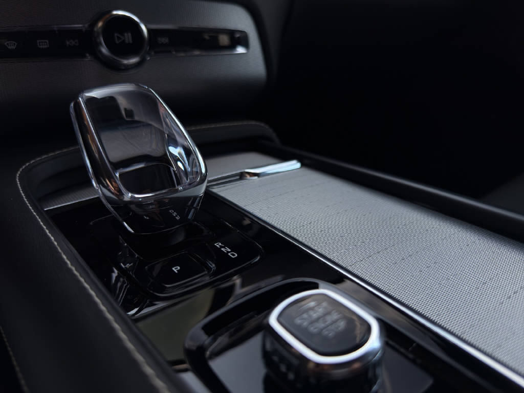 VOLVO XC90 2.0 T8 TE Plus Dark 7P. eAWD-image-17