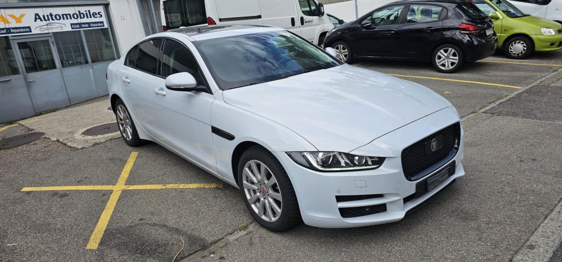 JAGUAR XE 20d Pure Automat-image-7