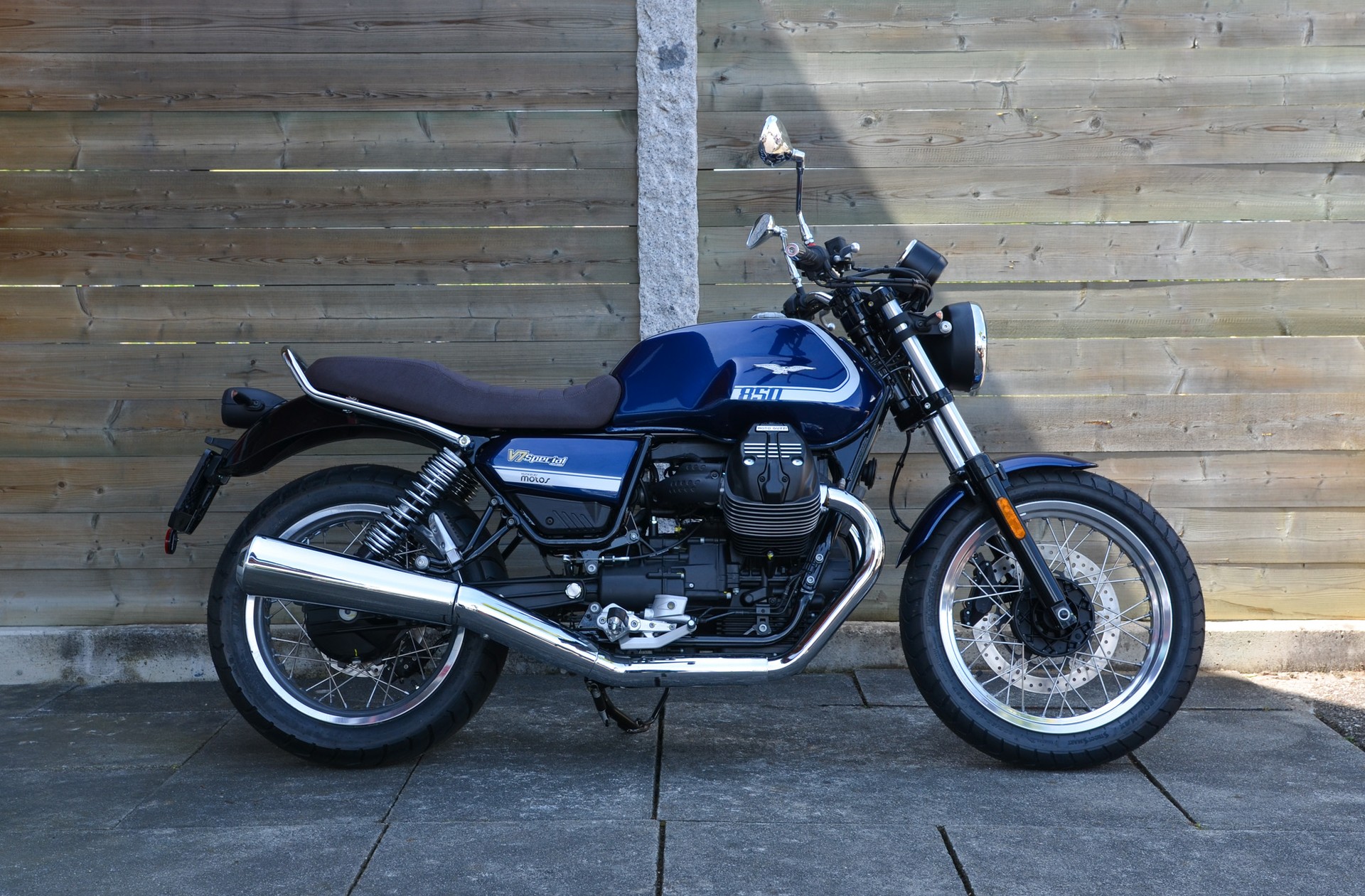 MOTO GUZZI V7 IV 850 Special-image-0