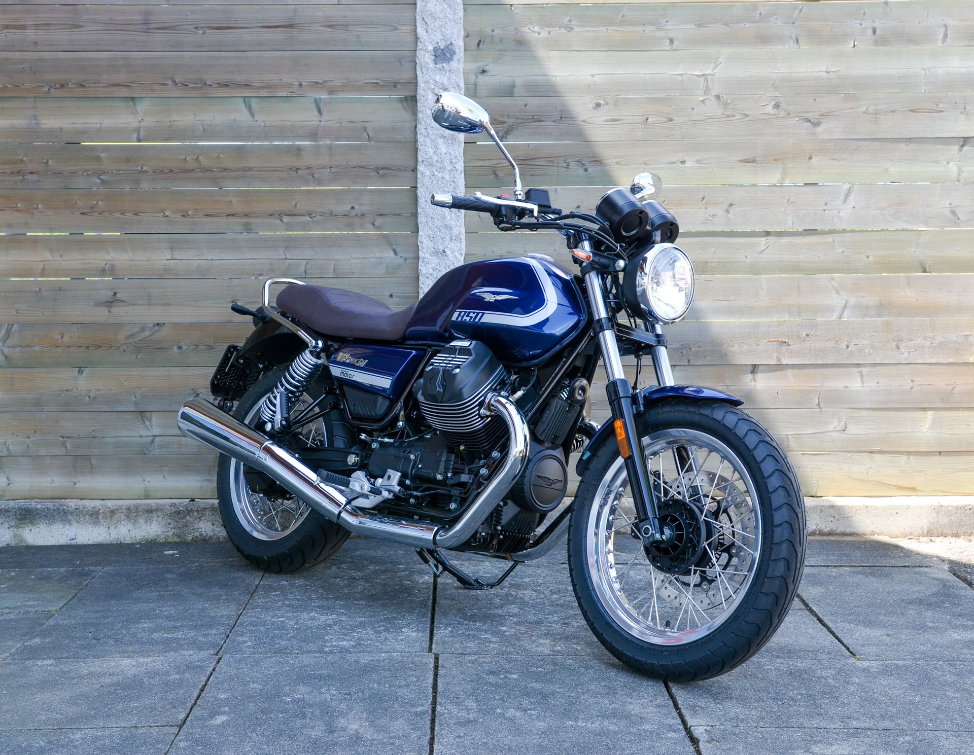 MOTO GUZZI V7 IV 850 Special-image-4