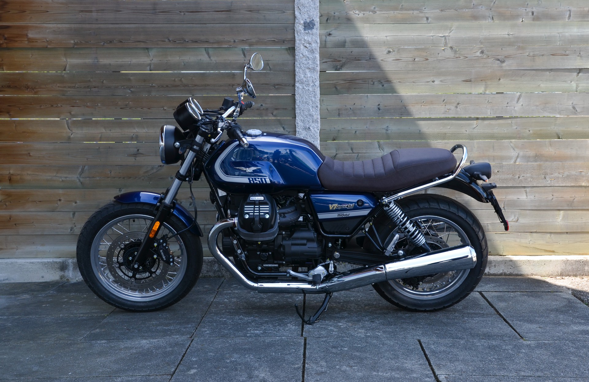 MOTO GUZZI V7 IV 850 Special-image-4