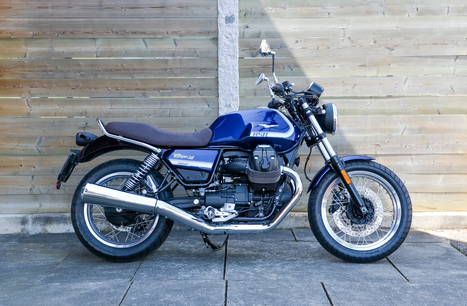 MOTO GUZZI V7 IV 850 Special-image-0