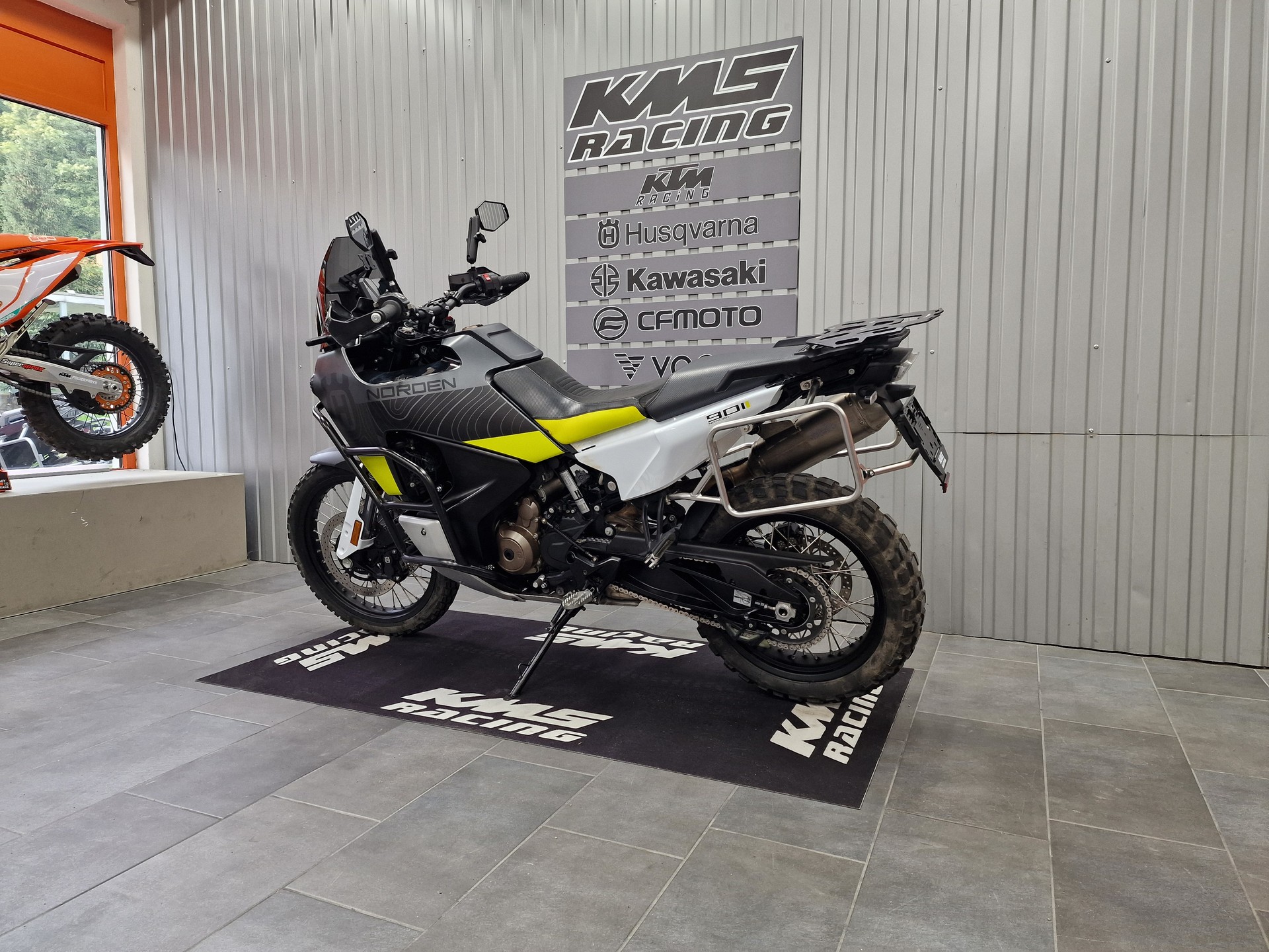 HUSQVARNA Norden 901-image-5