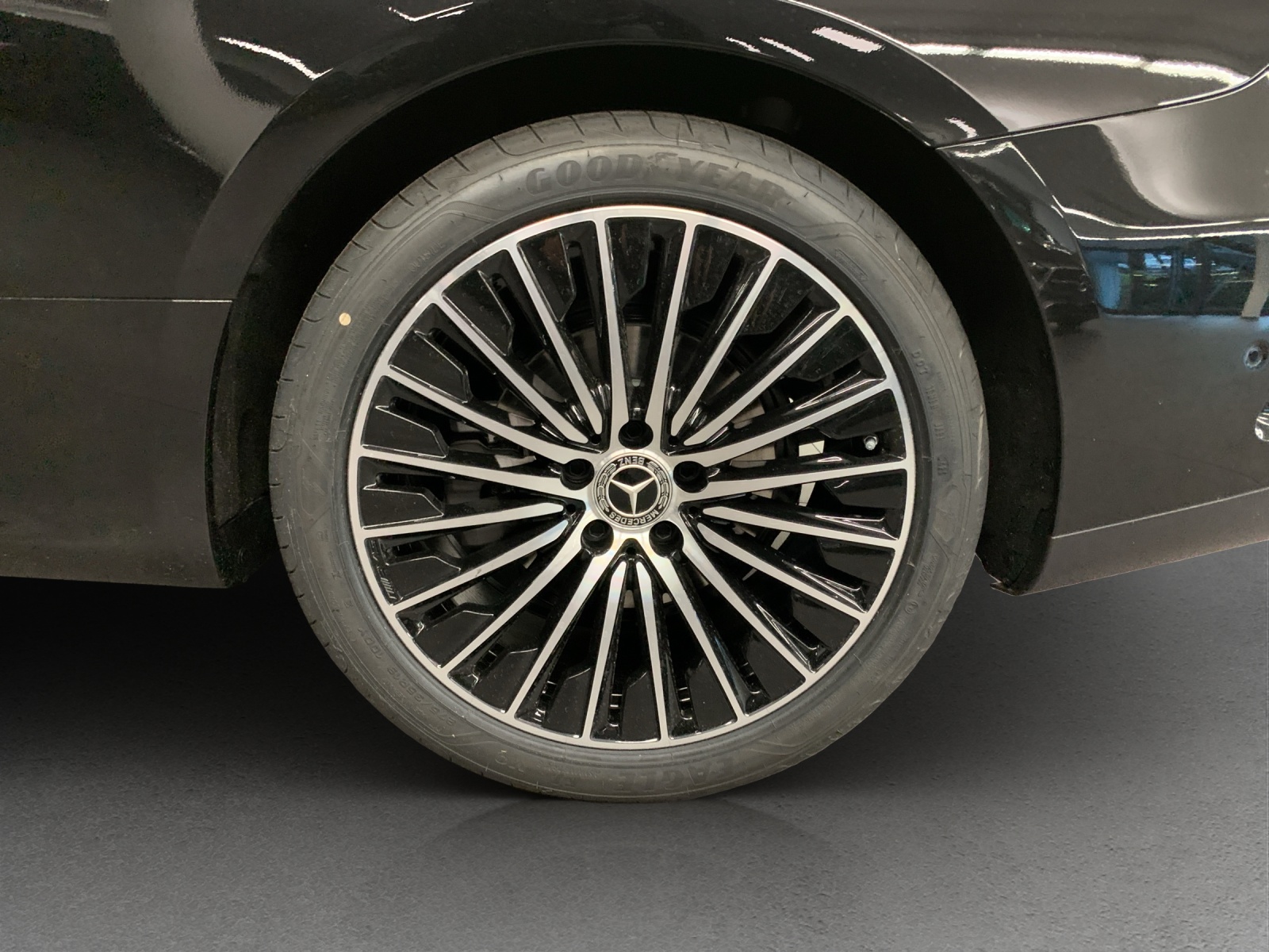 MERCEDES-BENZ CLE 300 Coupé 4MATIC-image-12
