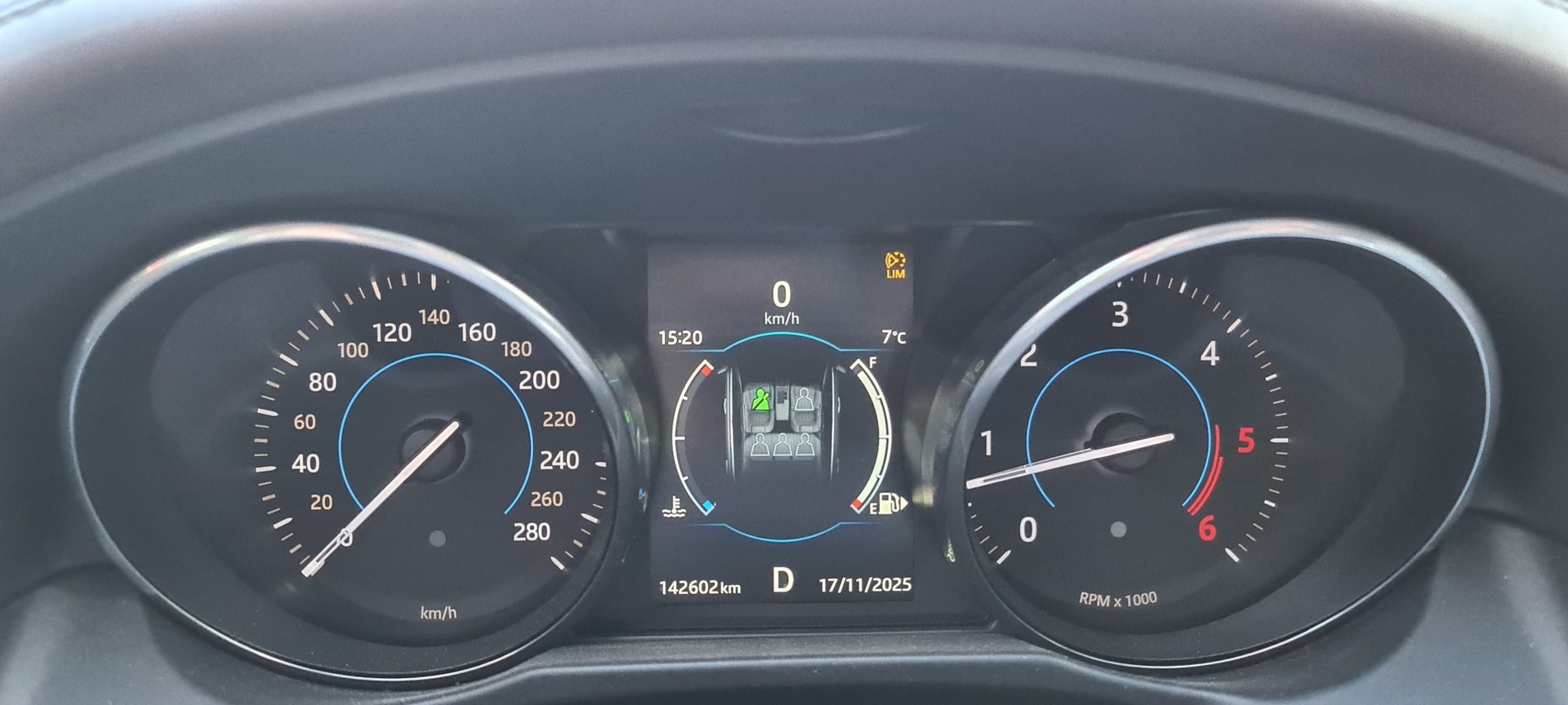 JAGUAR XF 20d Portfolio Automatic-image-23