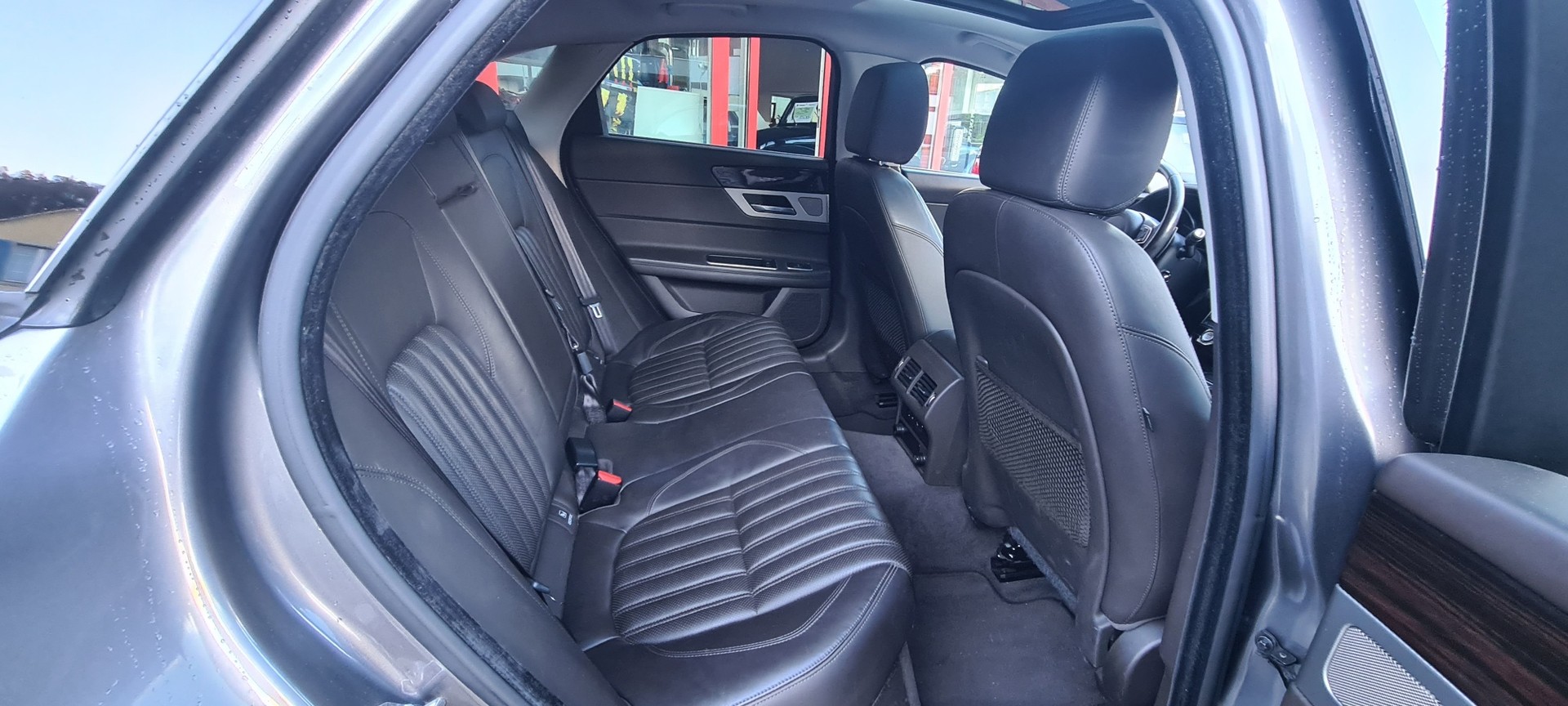 JAGUAR XF 20d Portfolio Automatic-image-16